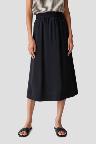 Voorkant van Zwarte midirok met elastische tailleband door Opus voor Dames