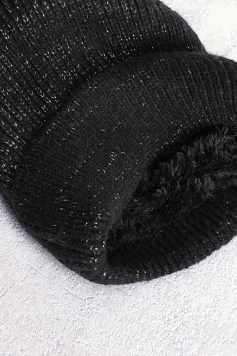 Voorkant van Zwarte muts met glitterdraad door Liberty Island voor Dames