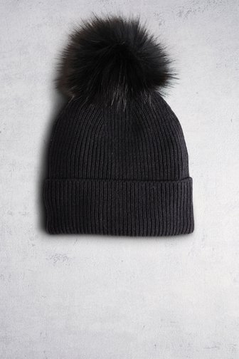 Voorkant van Zwarte muts met pompon door Liberty Island voor Dames