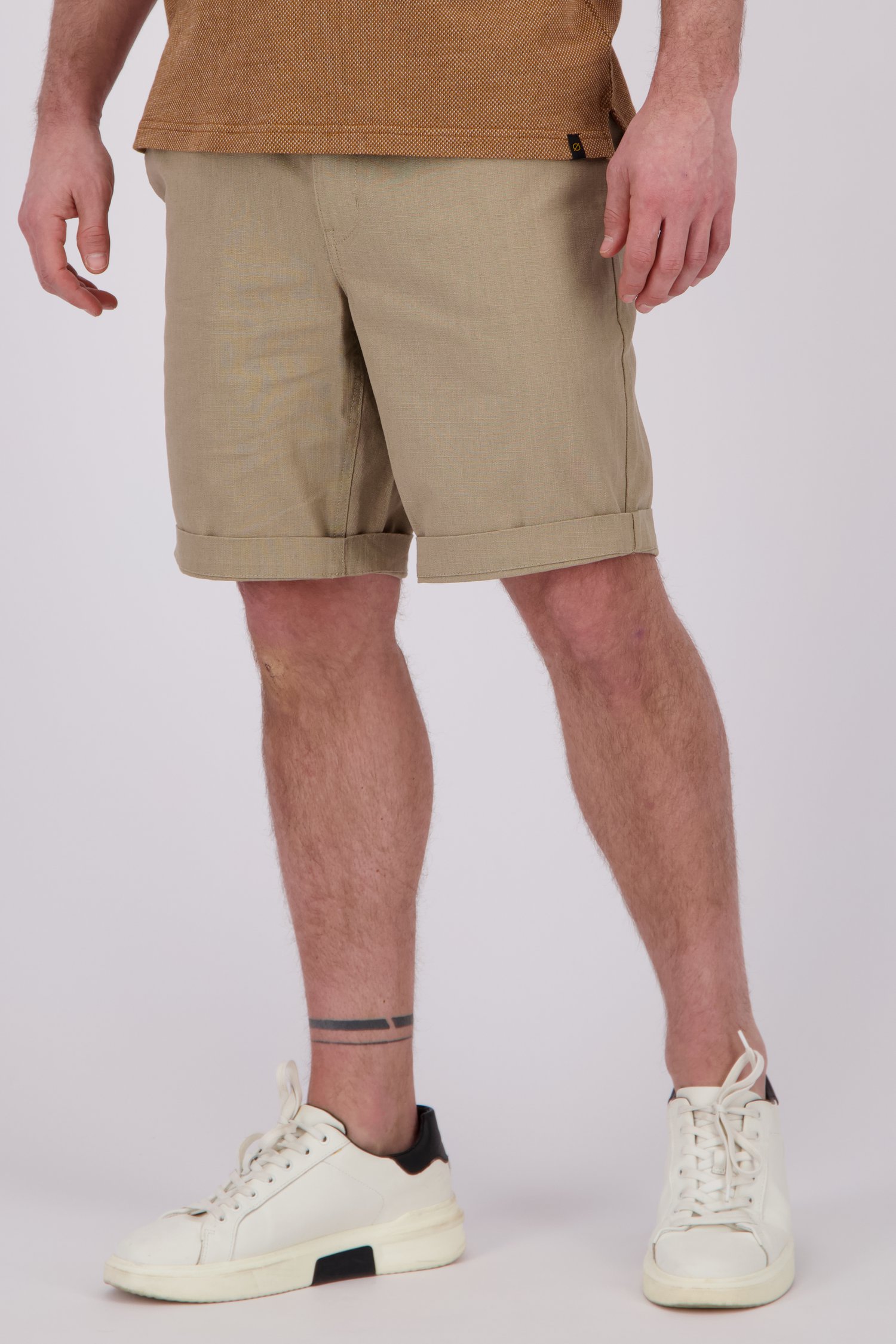 Beige bermuda met elastische tailleband van Ravøtt voor Heren