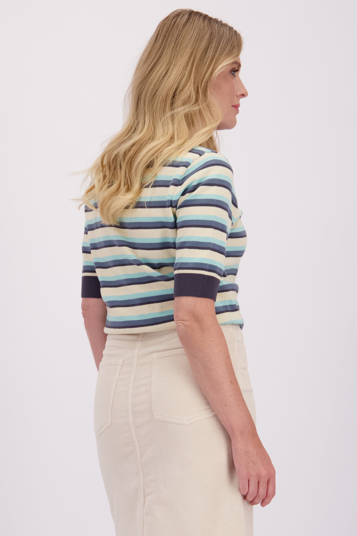 Achterkant van Beige-blauw gestreepte trui met korte mouwen door Libelle voor Dames