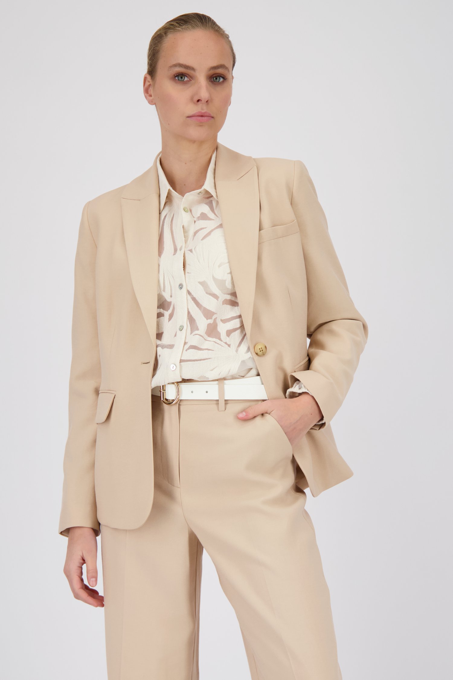 Beige blazer van DAUST voor Dames