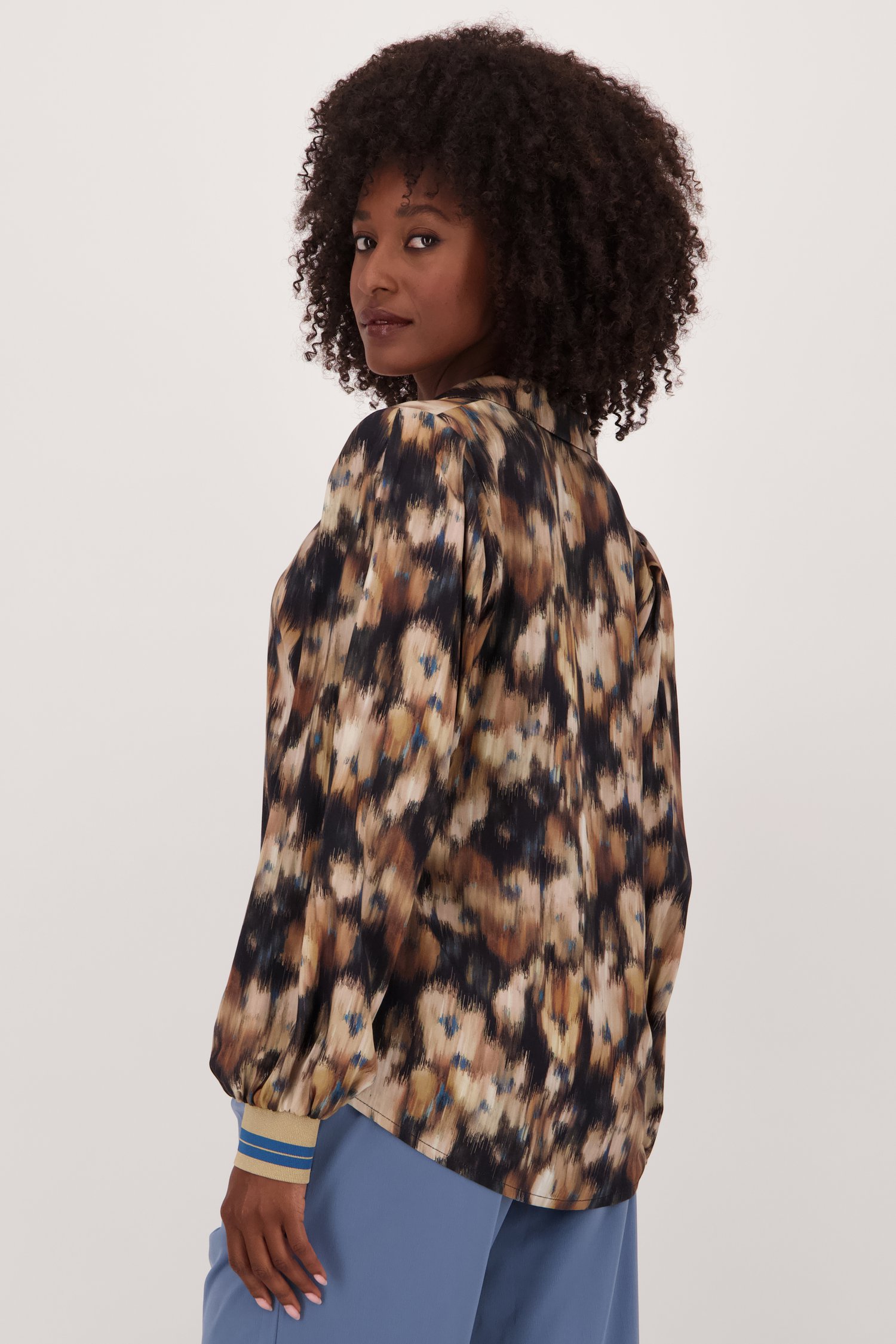 Achterkant van Beige blouse met print door Geisha voor Dames