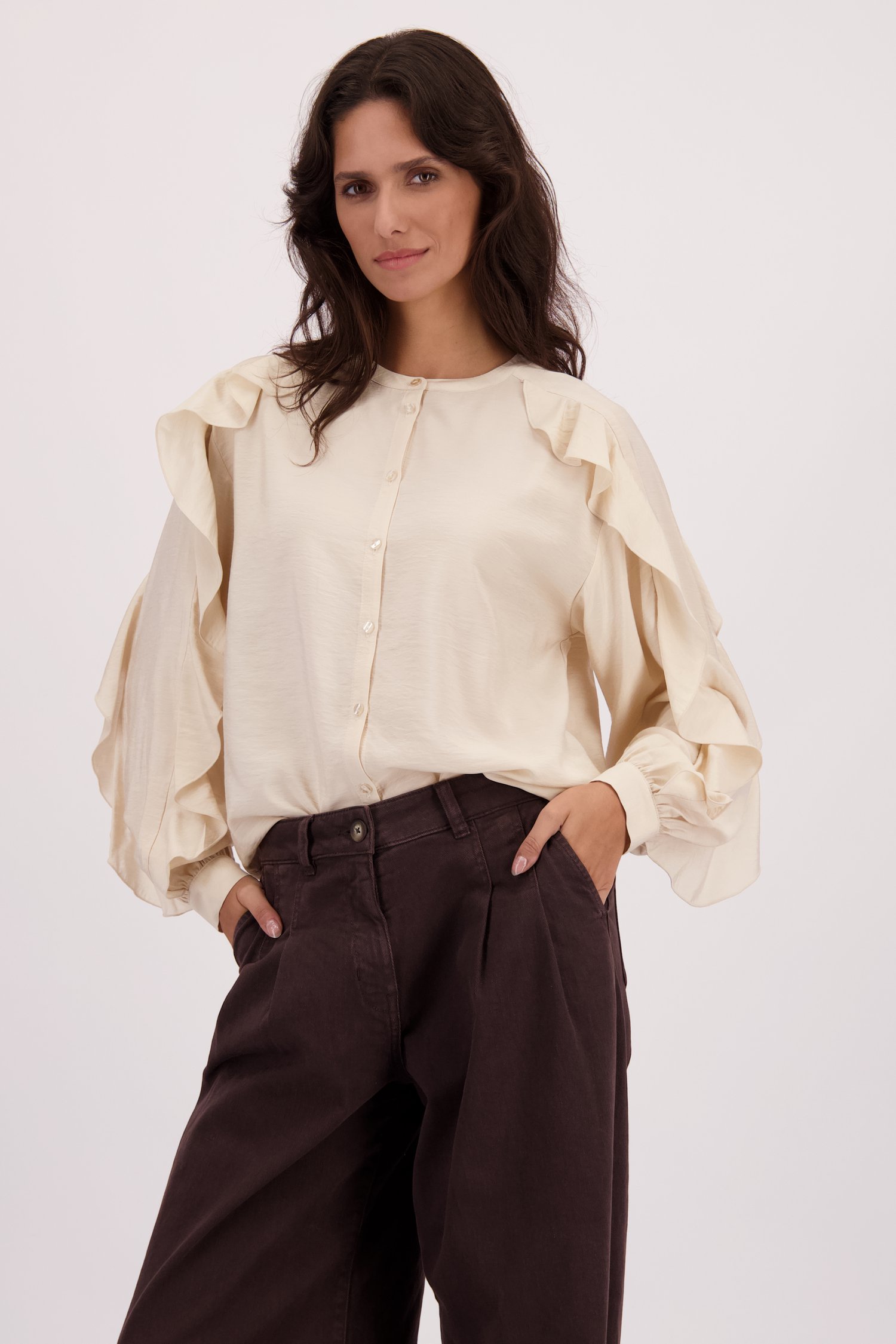 Voorkant van Beige blouse met rushes door Louise voor Dames
