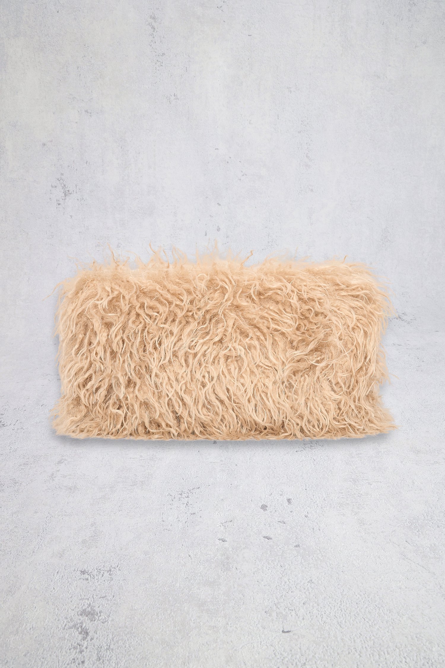 Productfoto 1 van Beige faux fur clutch door Bulaggi voor Dames