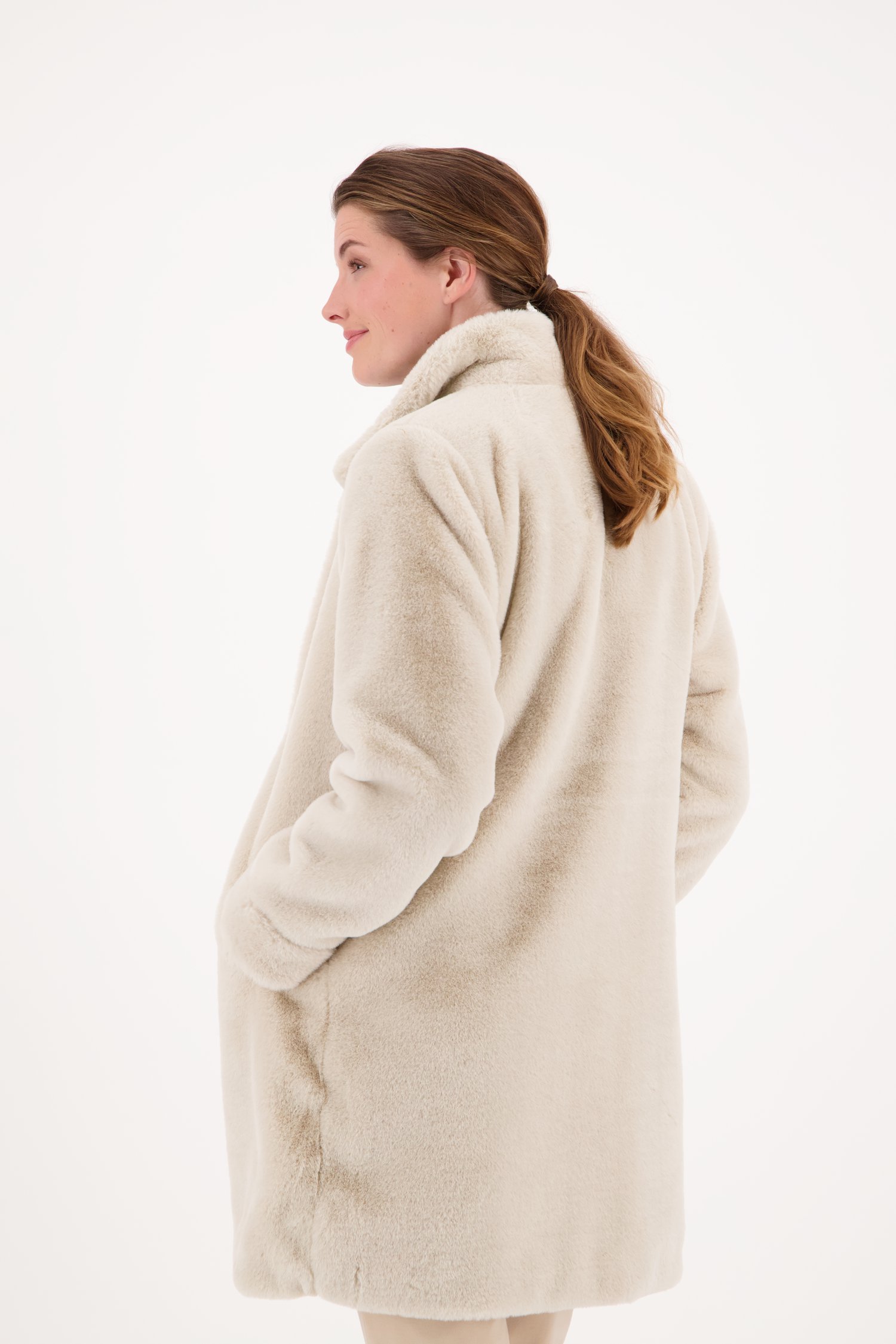 Beige faux fur mantel  van D'Auvry voor Dames