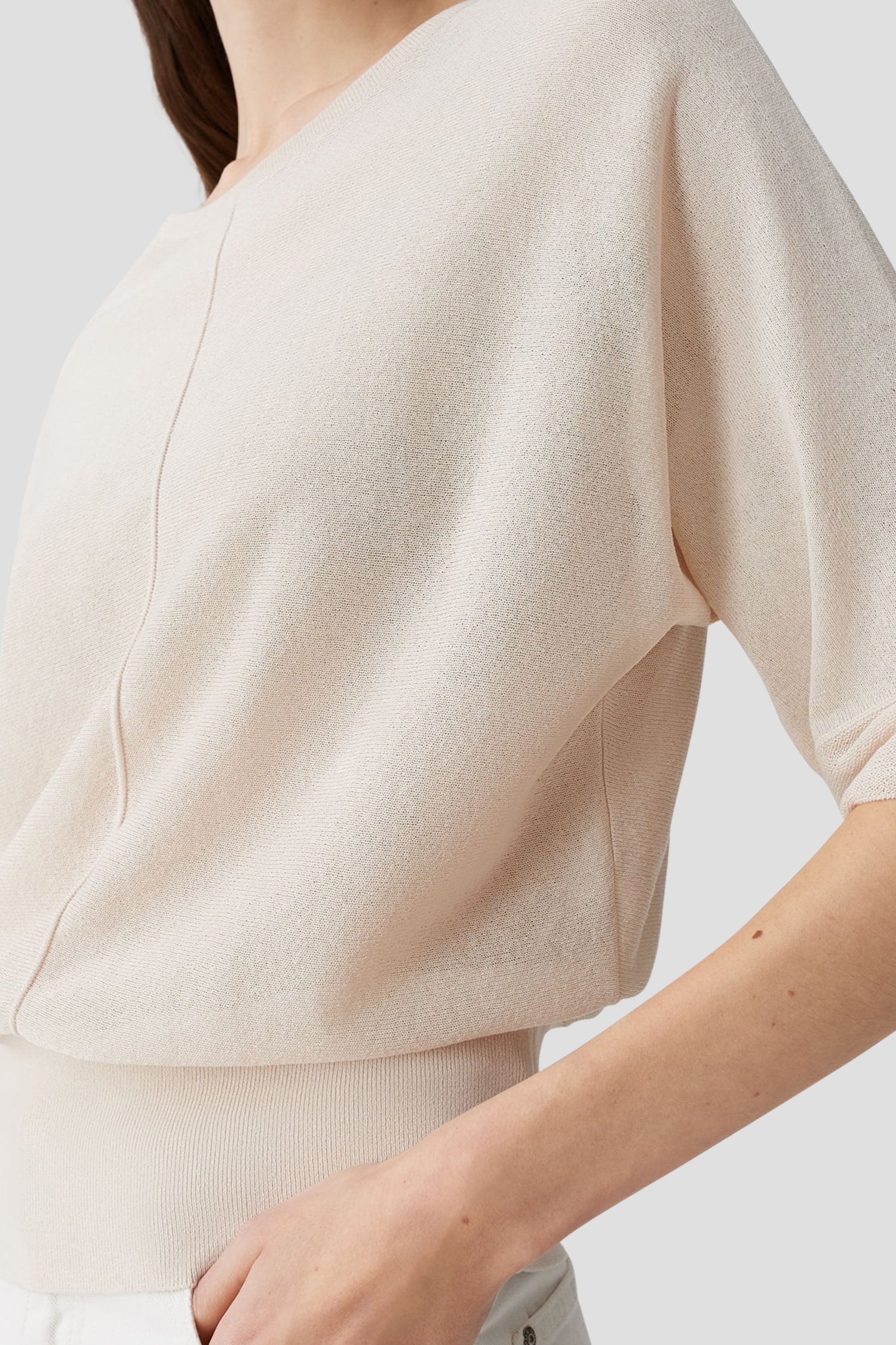 Beige fijn gebreid truitje met vleermuismouwen van Opus voor Dames
