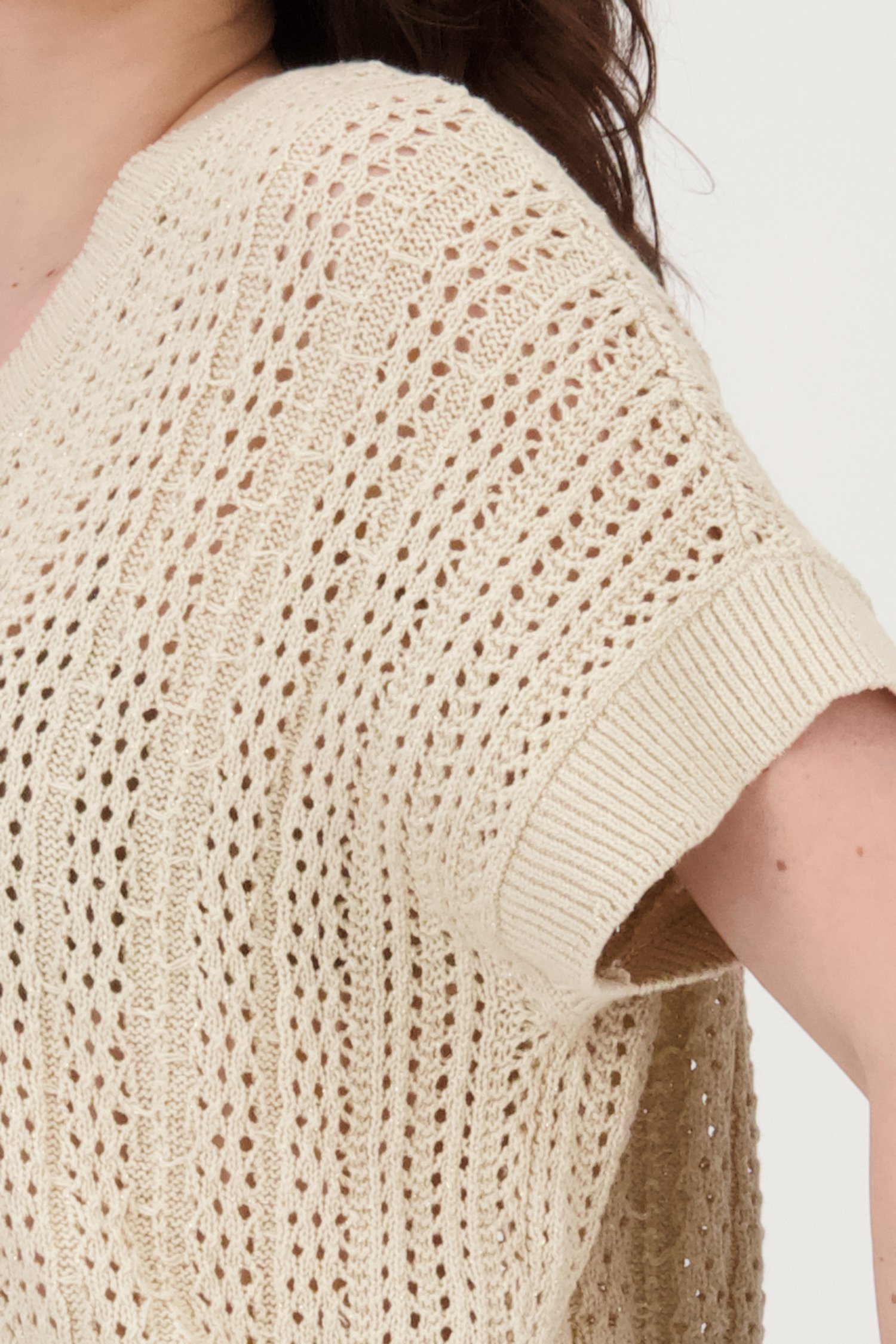 Beige gebreid truitje met opengewerkt motief van Geisha voor Dames