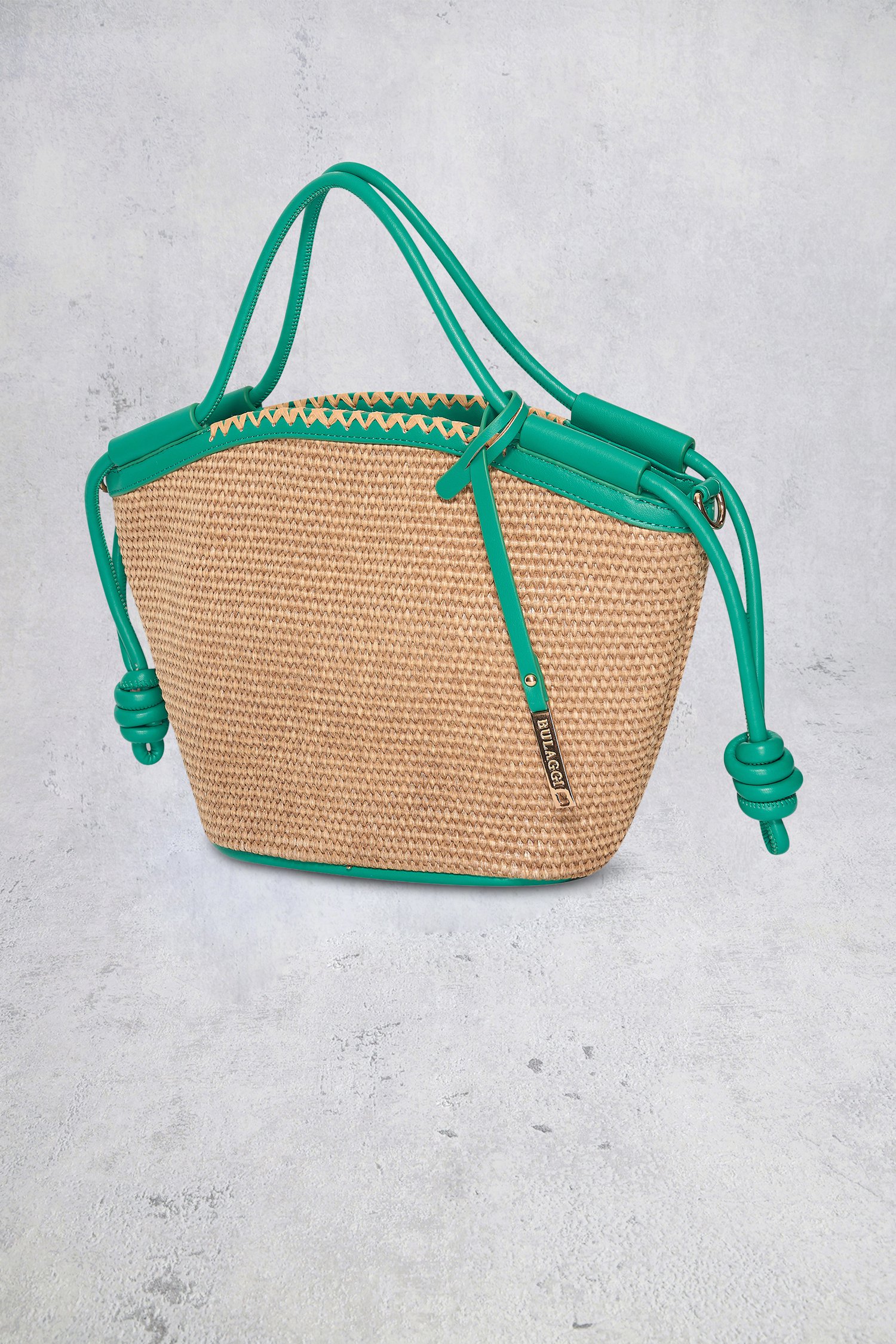 Productfoto 1 van Beige gevlochten handtas met groene accenten door Bulaggi voor Dames