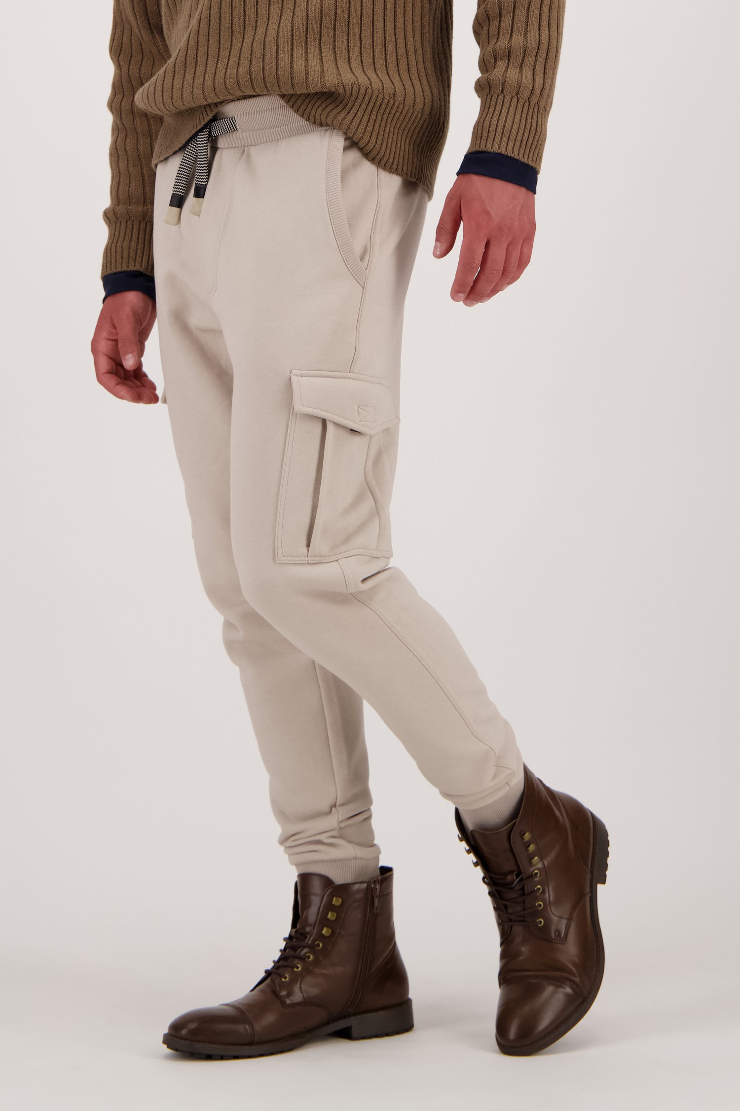 Beige joggingbroek - Collectie Metejoor van Ravøtt voor Heren