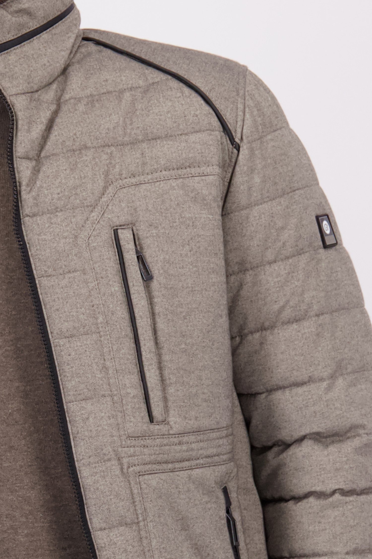 Detail van Beige licht gewatteerde jas met visgraatmotief door Gate One voor Heren