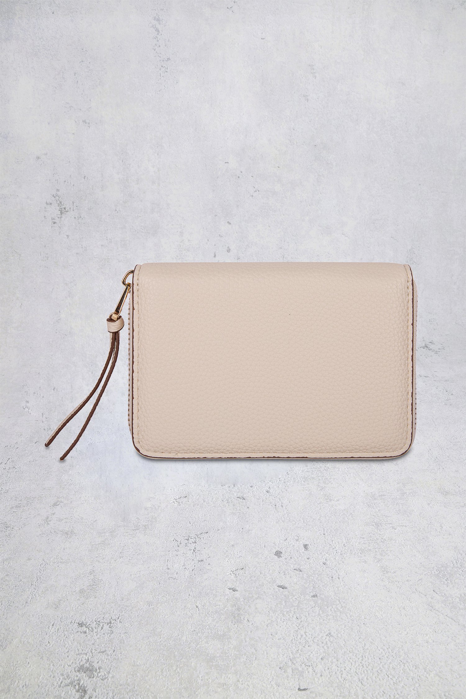 Achterkant van Beige portemonnee met leather look door Laurent David voor Dames