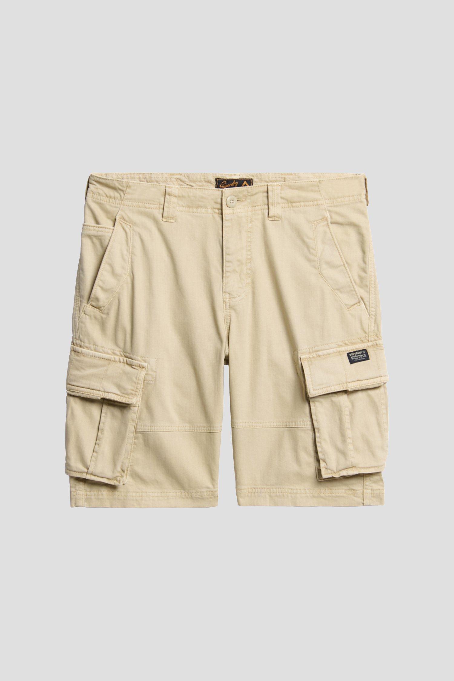 Productfoto 2 van Beige short met cargozakken door Superdry voor Heren