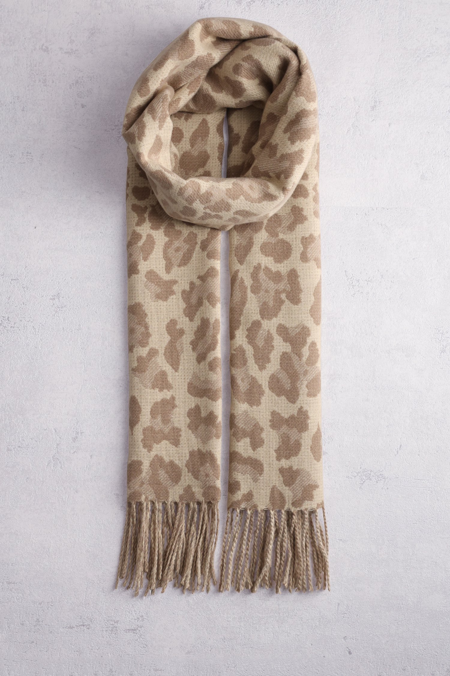 Voorkant van Beige sjaal met luipaardprint door Modeno voor Dames