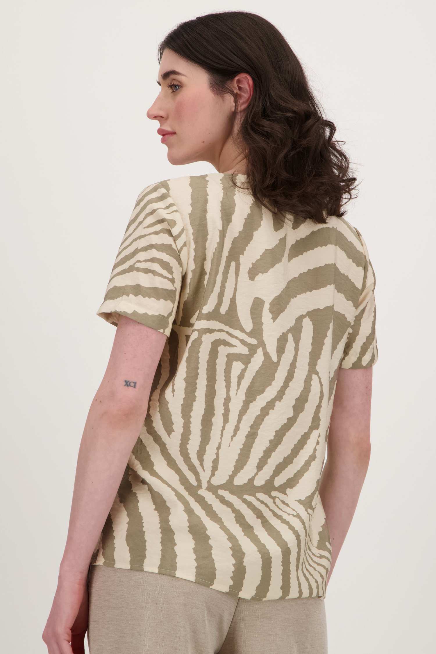 Beige T-shirt met kaki zebra motief van JDY voor Dames