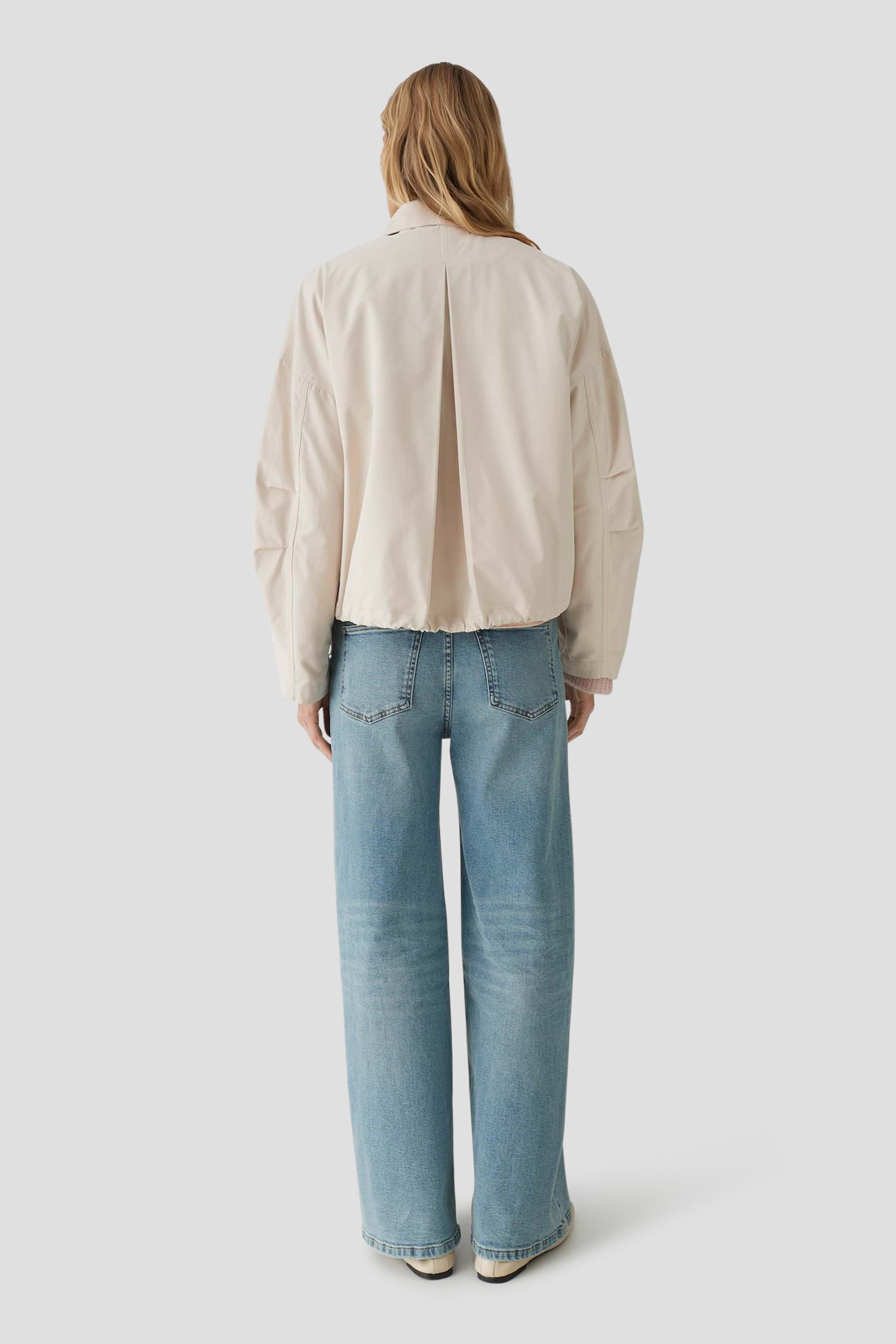 Achterkant van Beige vestje met uitneembare voering door Opus voor Dames