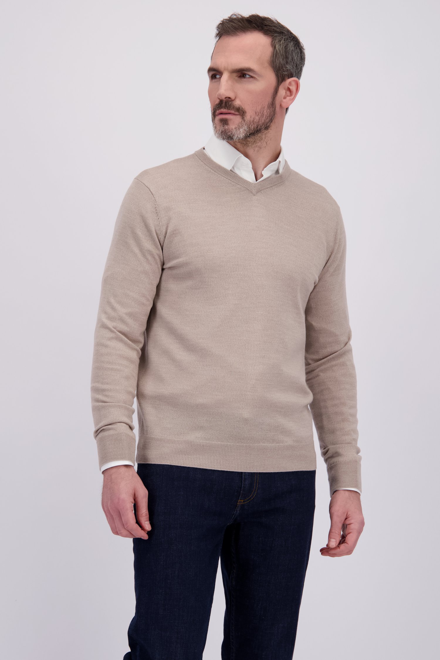 Voorkant van Beige wollen trui met V-hals door Dansaert Black Premium voor Heren