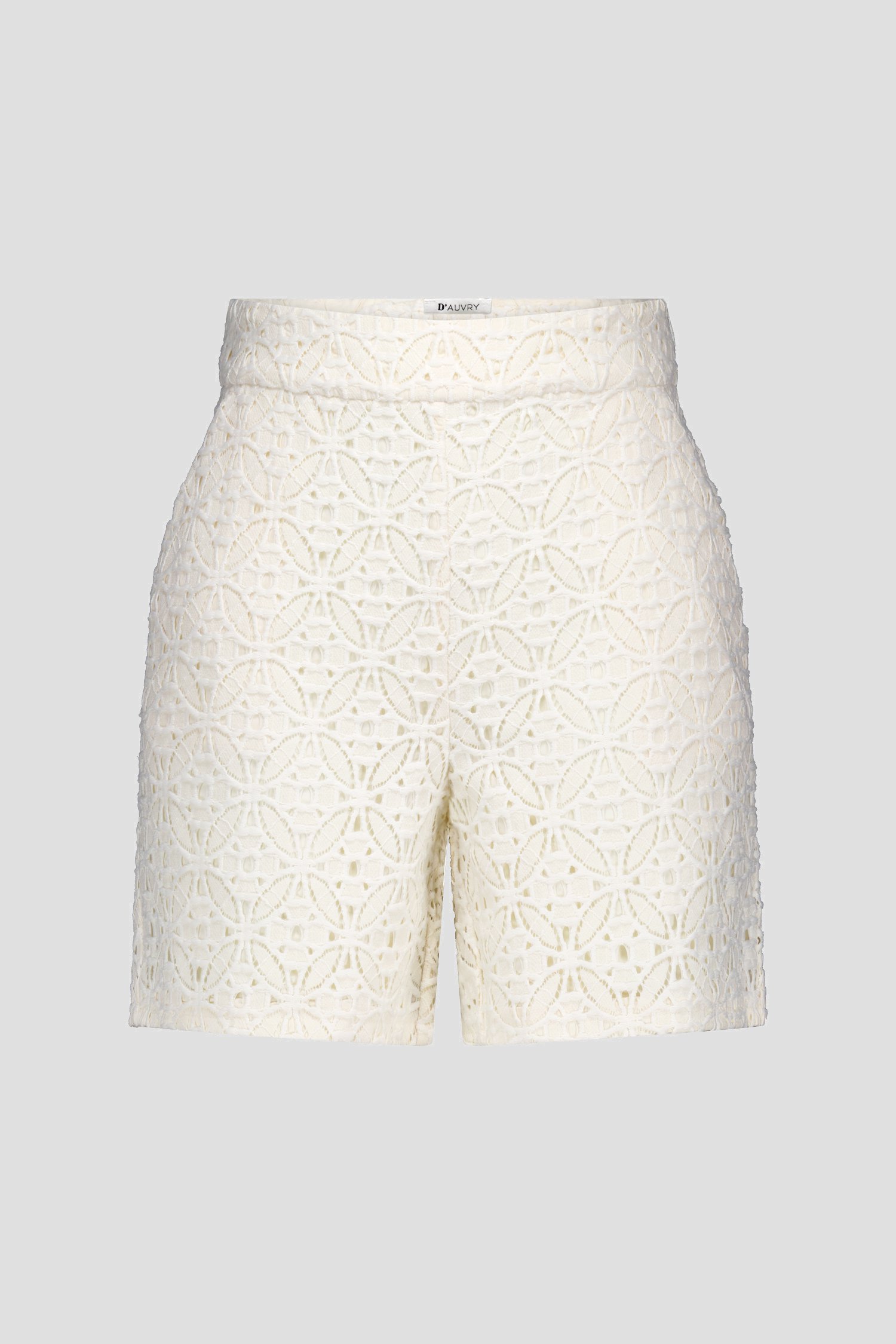 Bermuda écru en broderie anglaise de D'Auvry pour Femmes