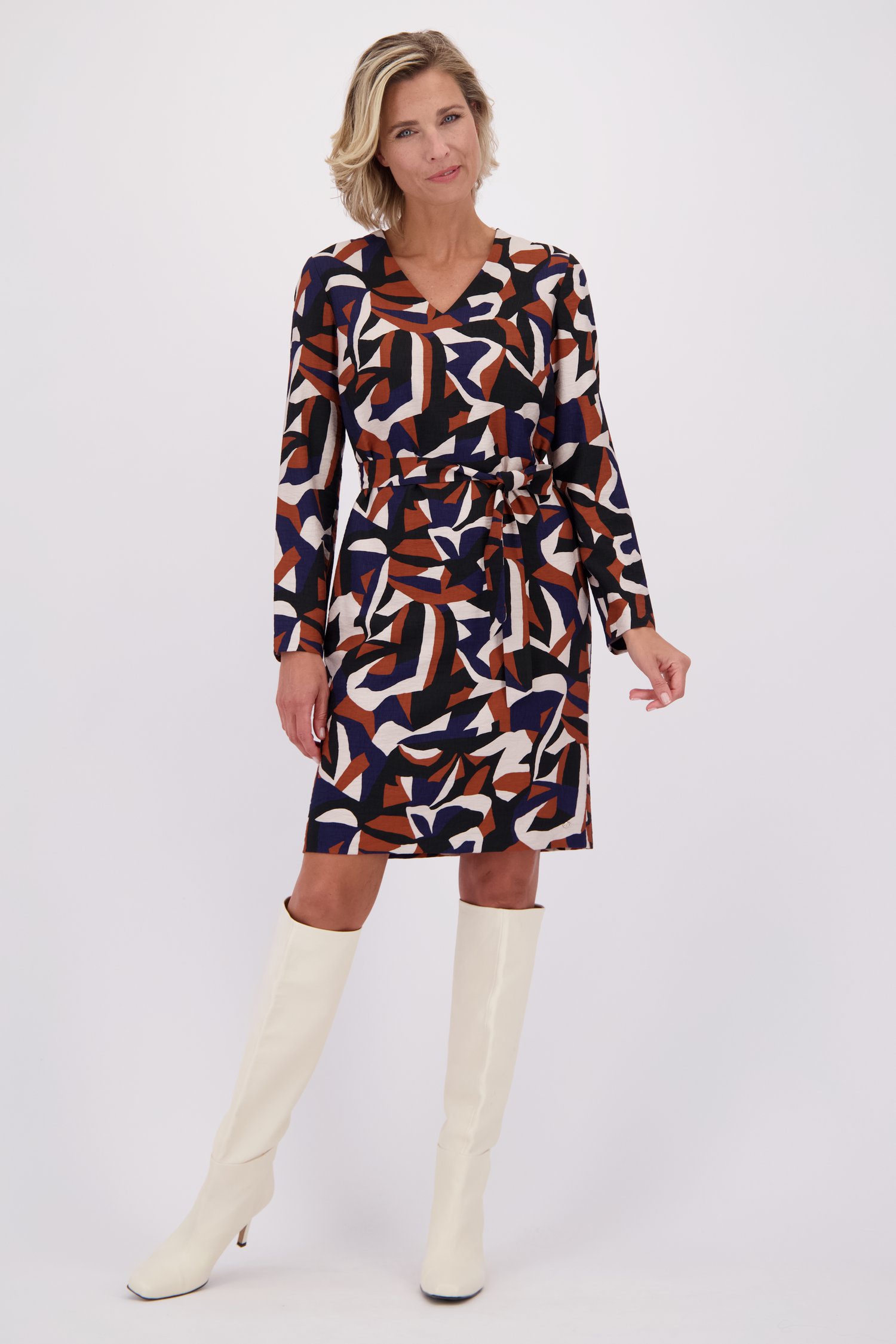 Voorkant van Blauw-bruin kleed met lange mouwen door Claude Arielle voor Dames