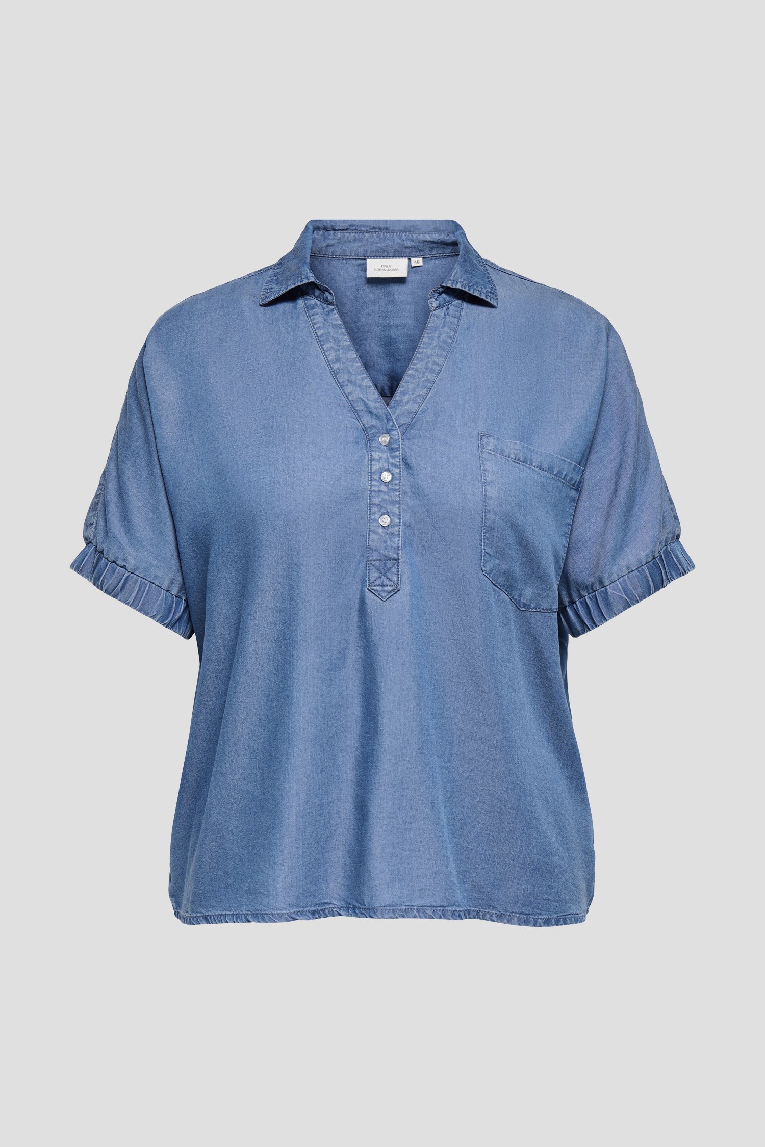 Productfoto 1 van Blauwe blouse met denim look door ONLY Carmakoma voor Dames