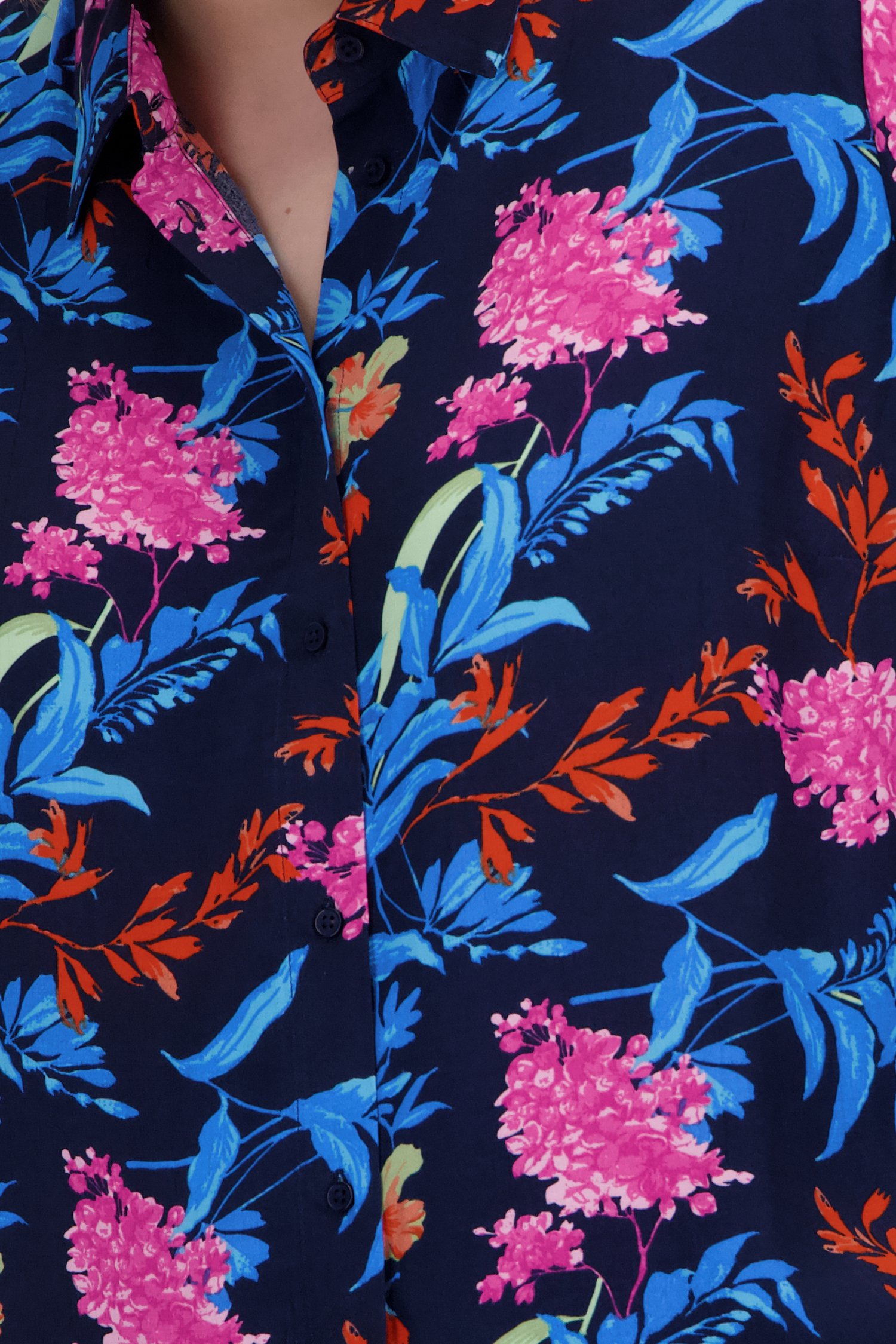 Blauwe blouse met kleurrijke bloemenprint van Only Carmakoma voor Dames