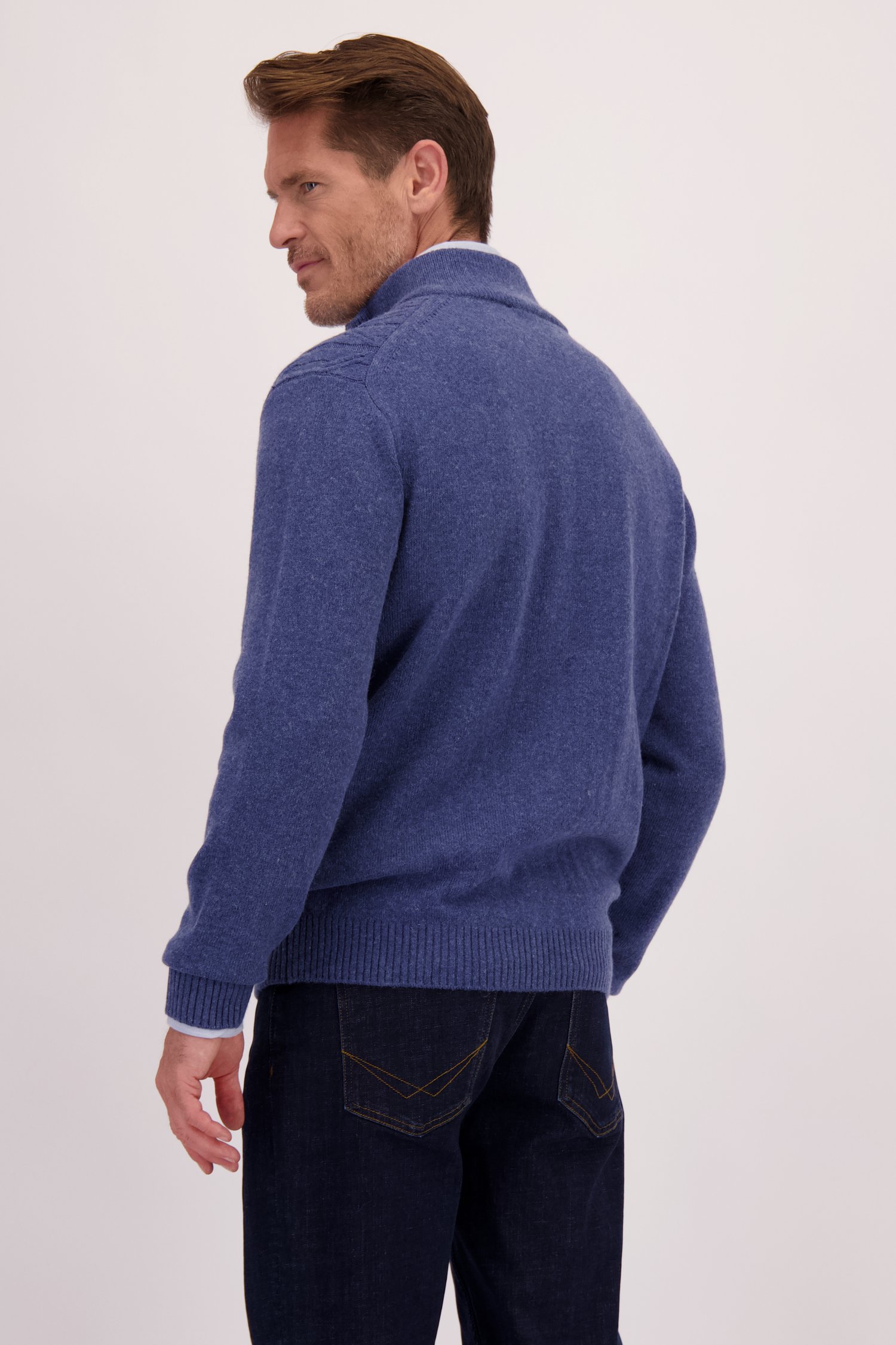 Achterkant van Blauwe cardigan met kabelmotief  door Dansaert Blue voor Heren