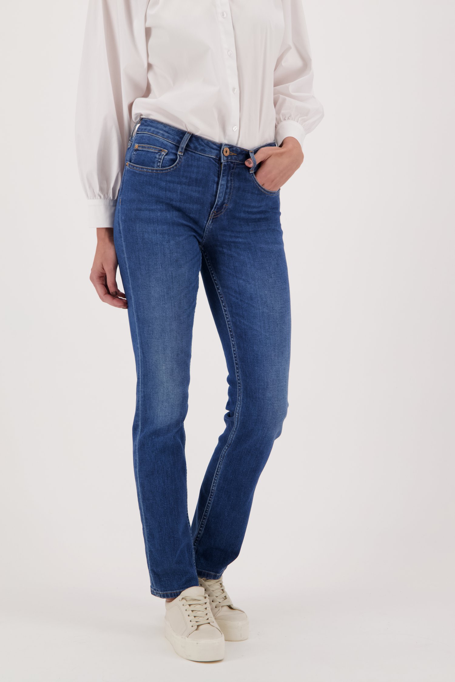 Kritiek kapperszaak Intiem Blauwe jeans - Tammy - straight fit - L32 van Liberty Island Denim |  5776954 | e5