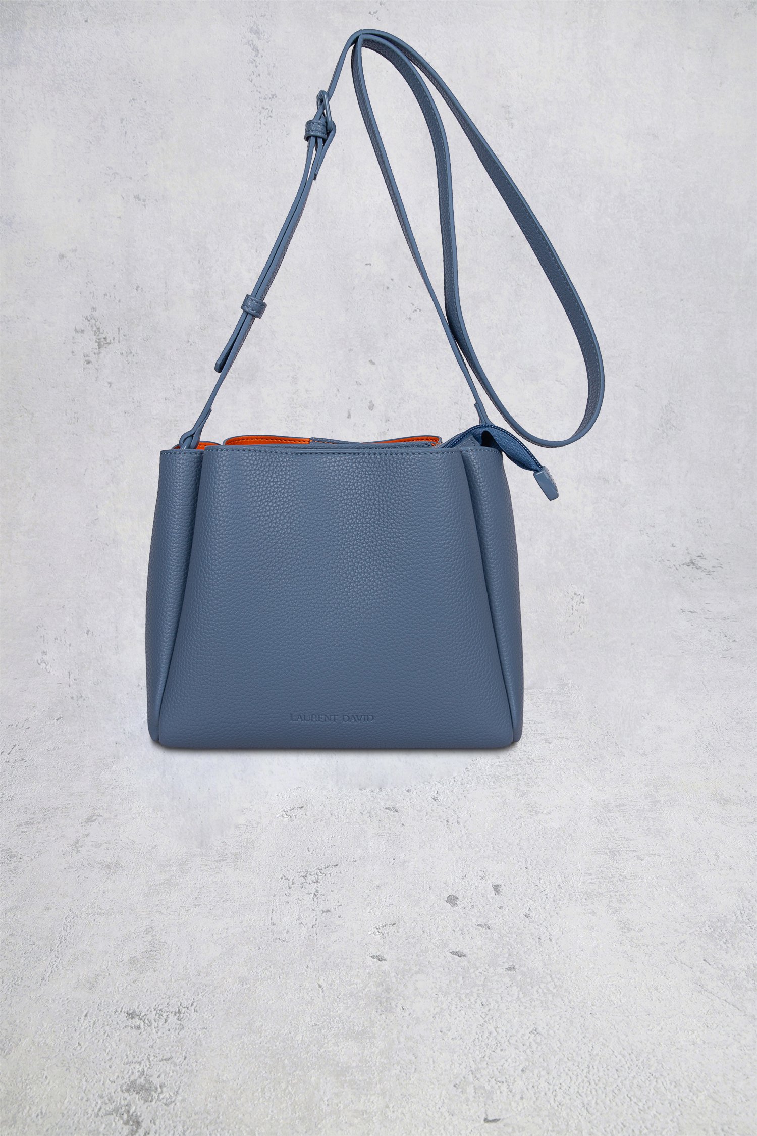 Voorkant van Blauwe schoudertas met leather look door Laurent David voor Dames