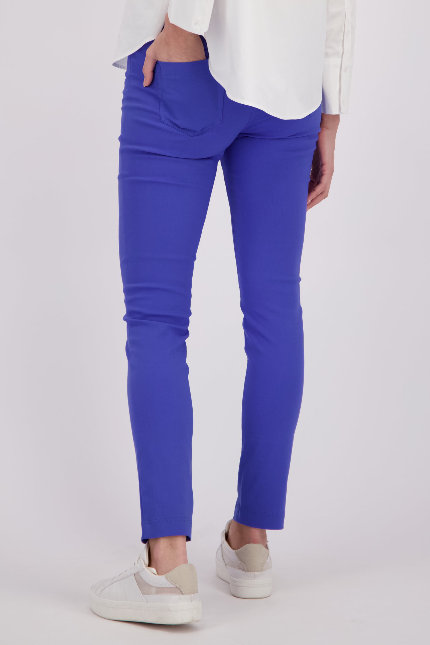 Blauwe stretchbroek met elastische taille van Claude Arielle voor Dames
