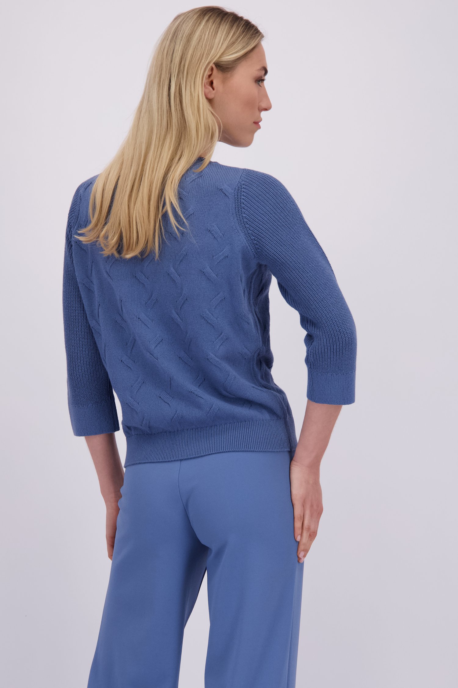 Achterkant van Blauwe trui met 3/4 mouwen door Liberty Island voor Dames