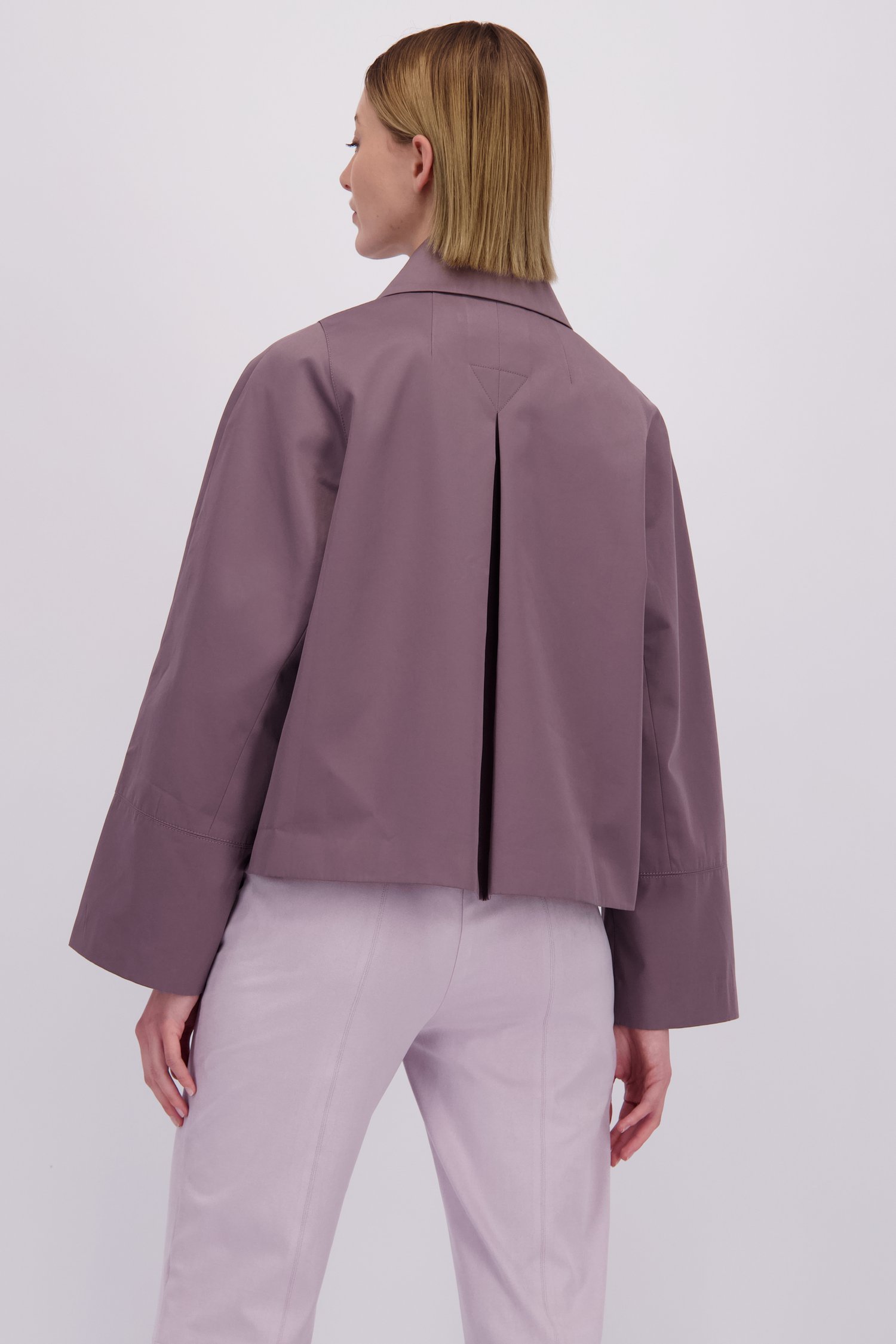 Le dos de Blazer violet de D'Auvry pour Femmes