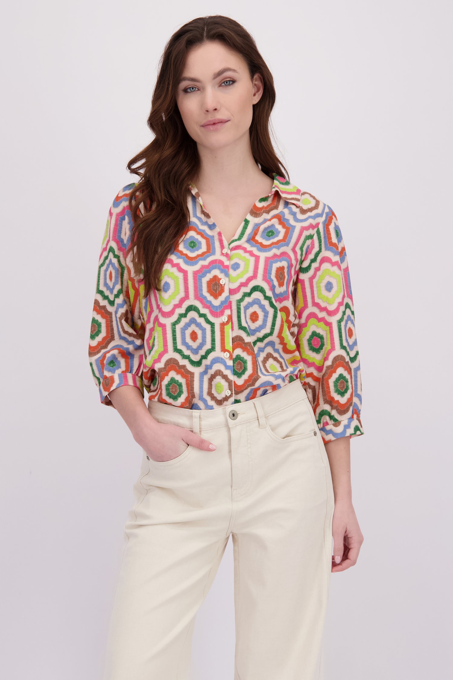 Le devant de Blouse à imprimé coloré de Geisha pour Femmes