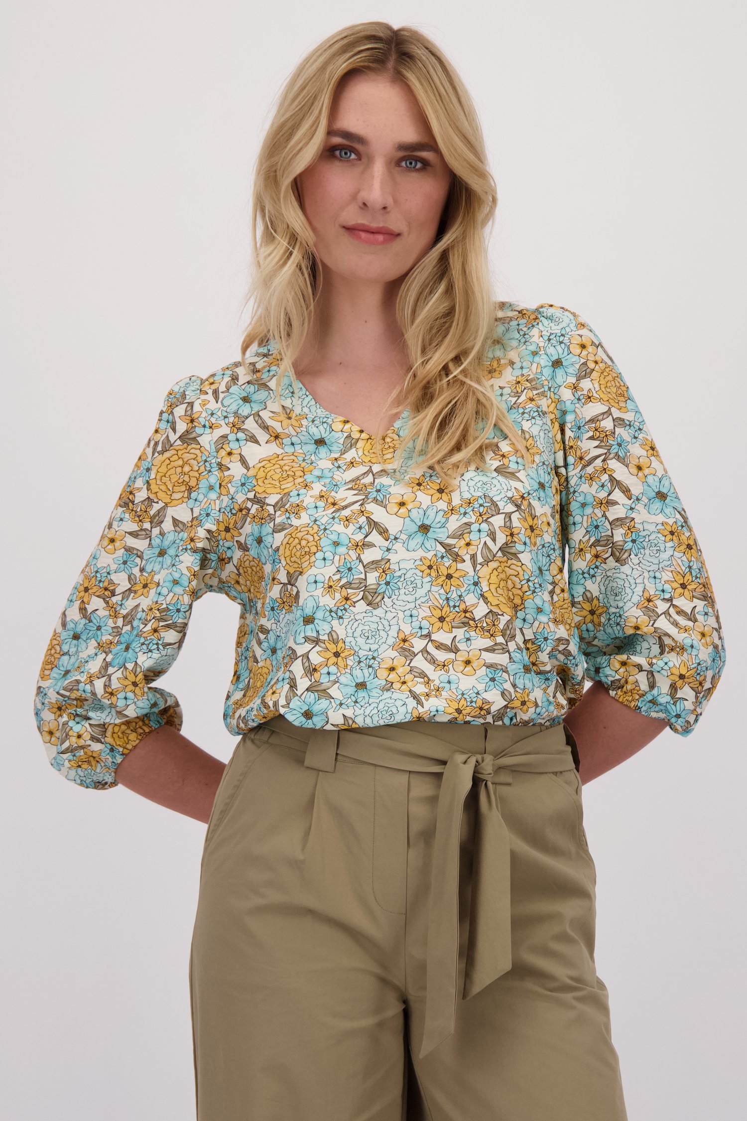 Le devant de Blouse à imprimé floral bleu-orange de Libelle pour Femmes