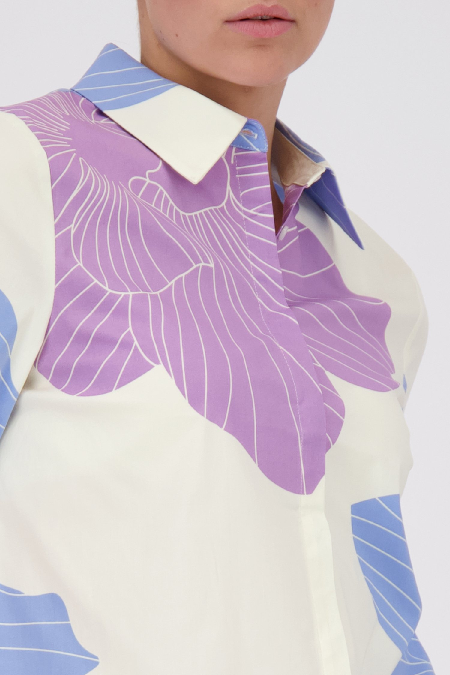 Blouse à imprimé floral lilas-bleu de D'Auvry pour Femmes