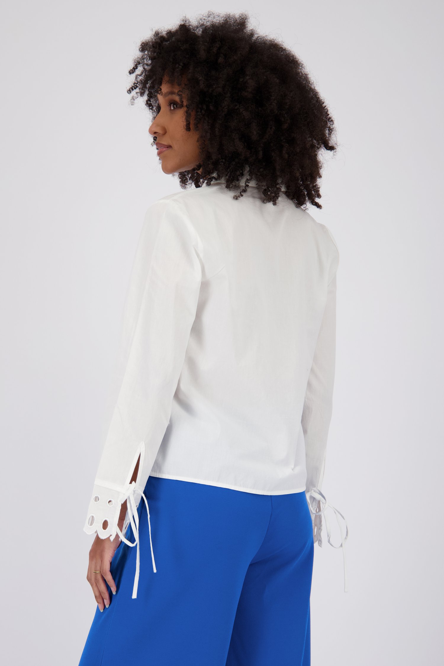 Le dos de Blouse blanche à broderie anglaise de JDY pour Femmes