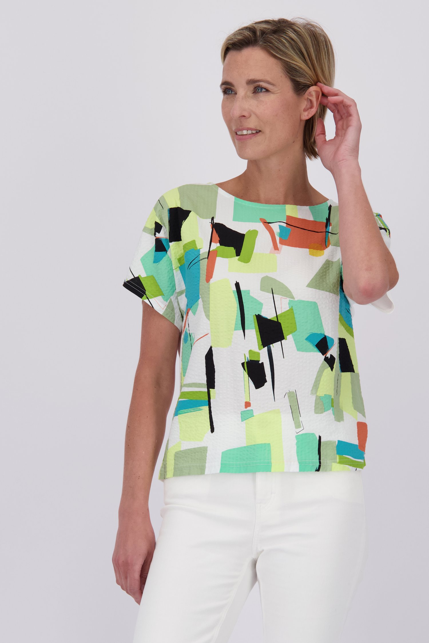 Blouse blanche avec imprimé coloré de Claude Arielle pour Femmes