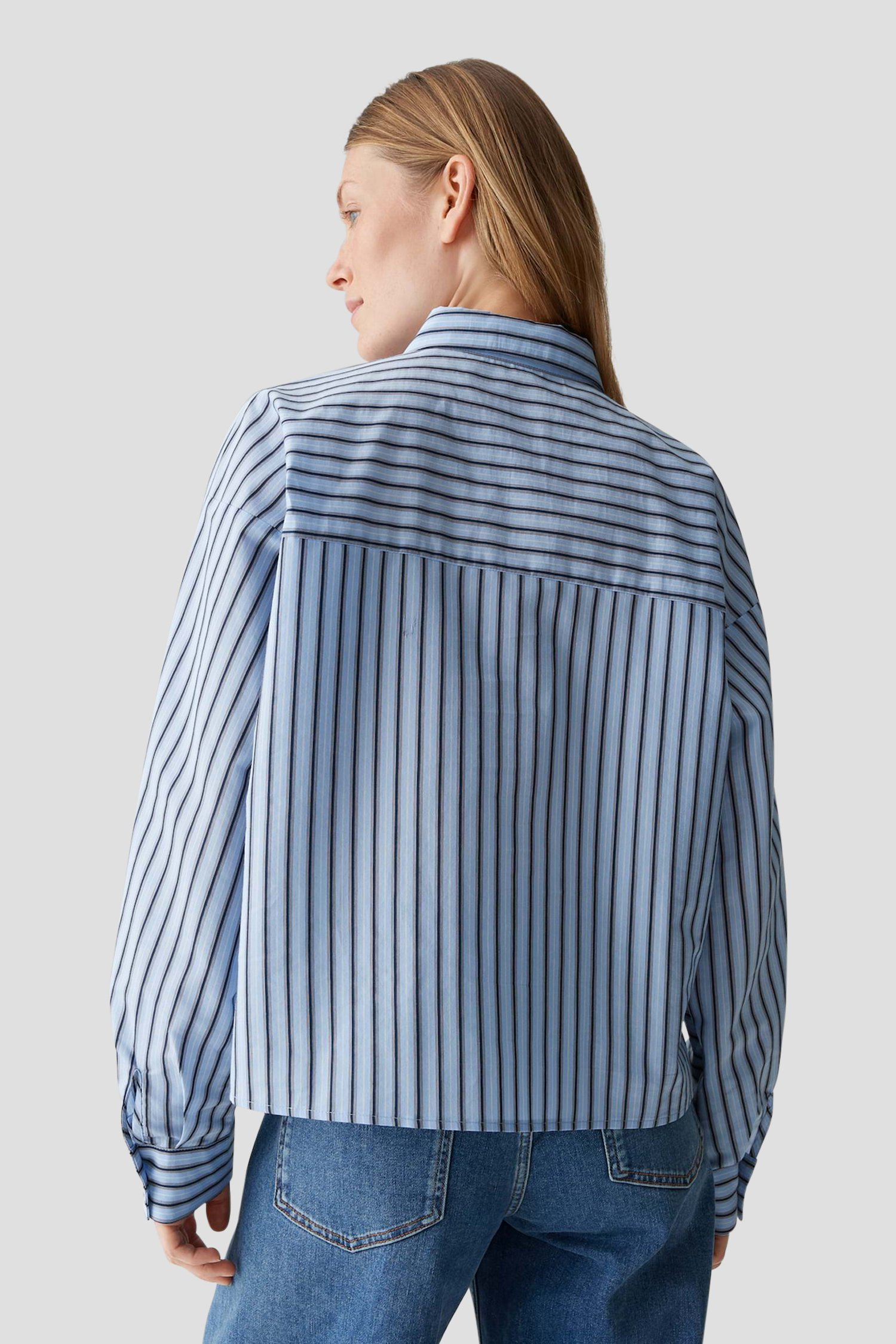 Le dos de Blouse bleue à rayures de Opus pour Femmes