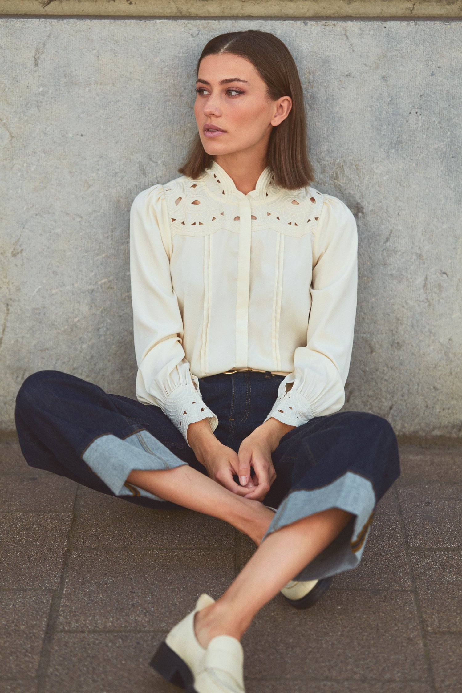 Blouse écrue à encolure brodée	 de D'Auvry pour Femmes