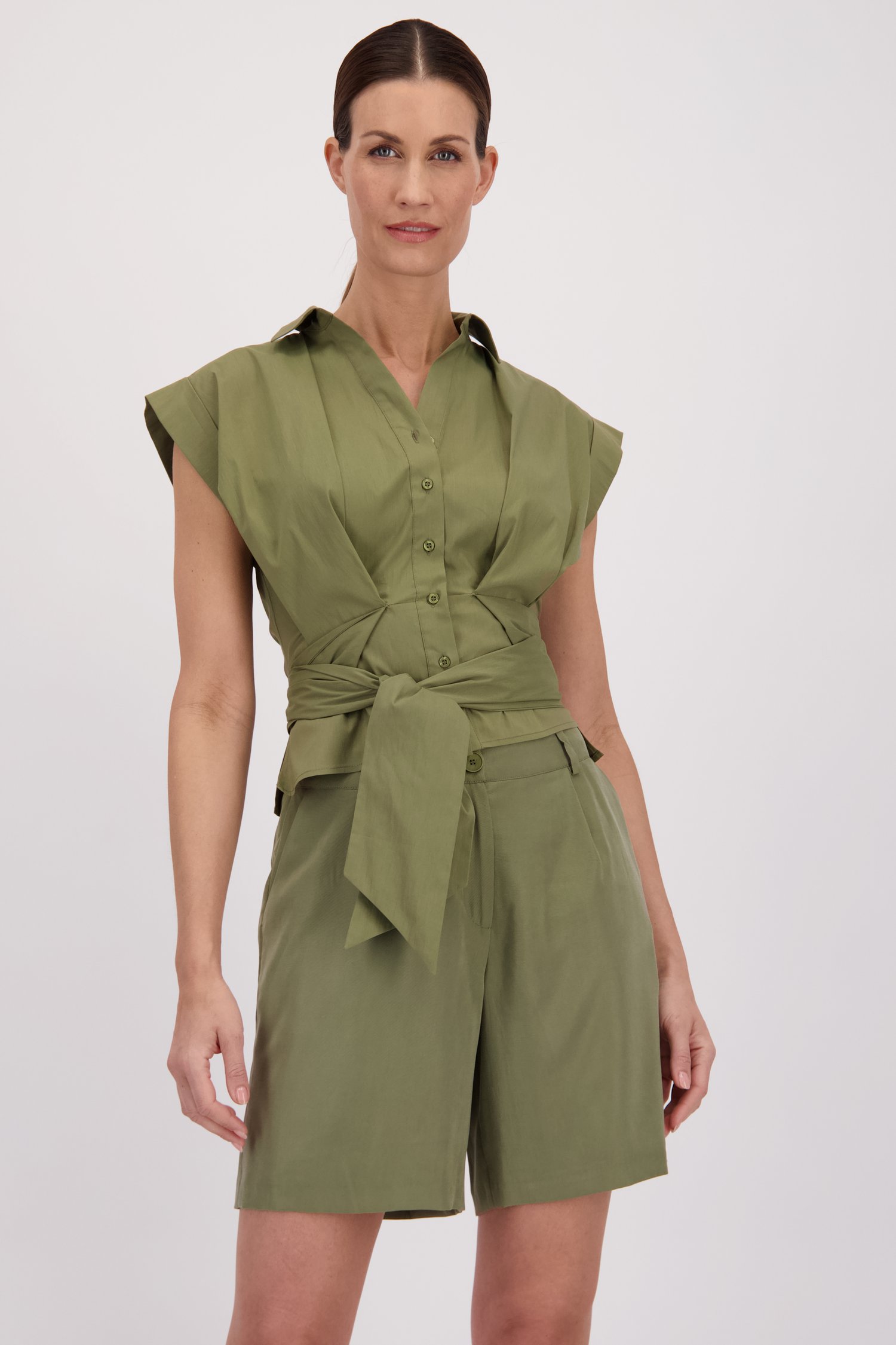 Blouse kaki avec nœud de More & More pour Femmes