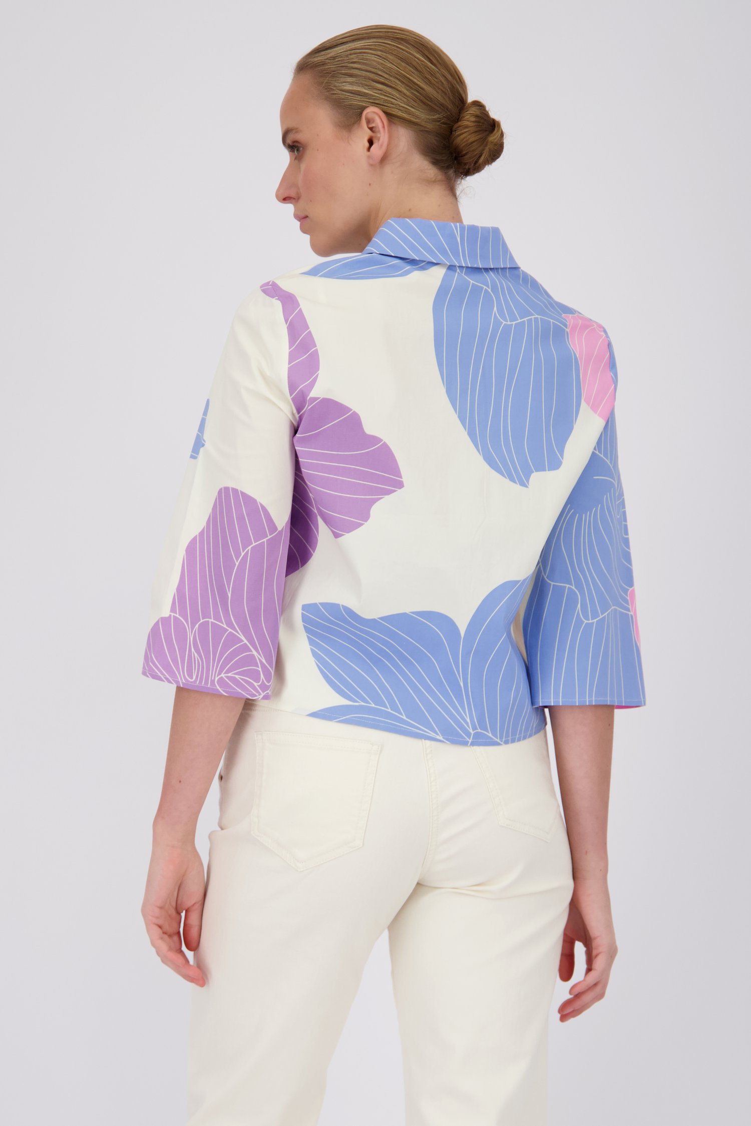 Blouse met lila-blauwe bloemenprint van D'Auvry voor Dames