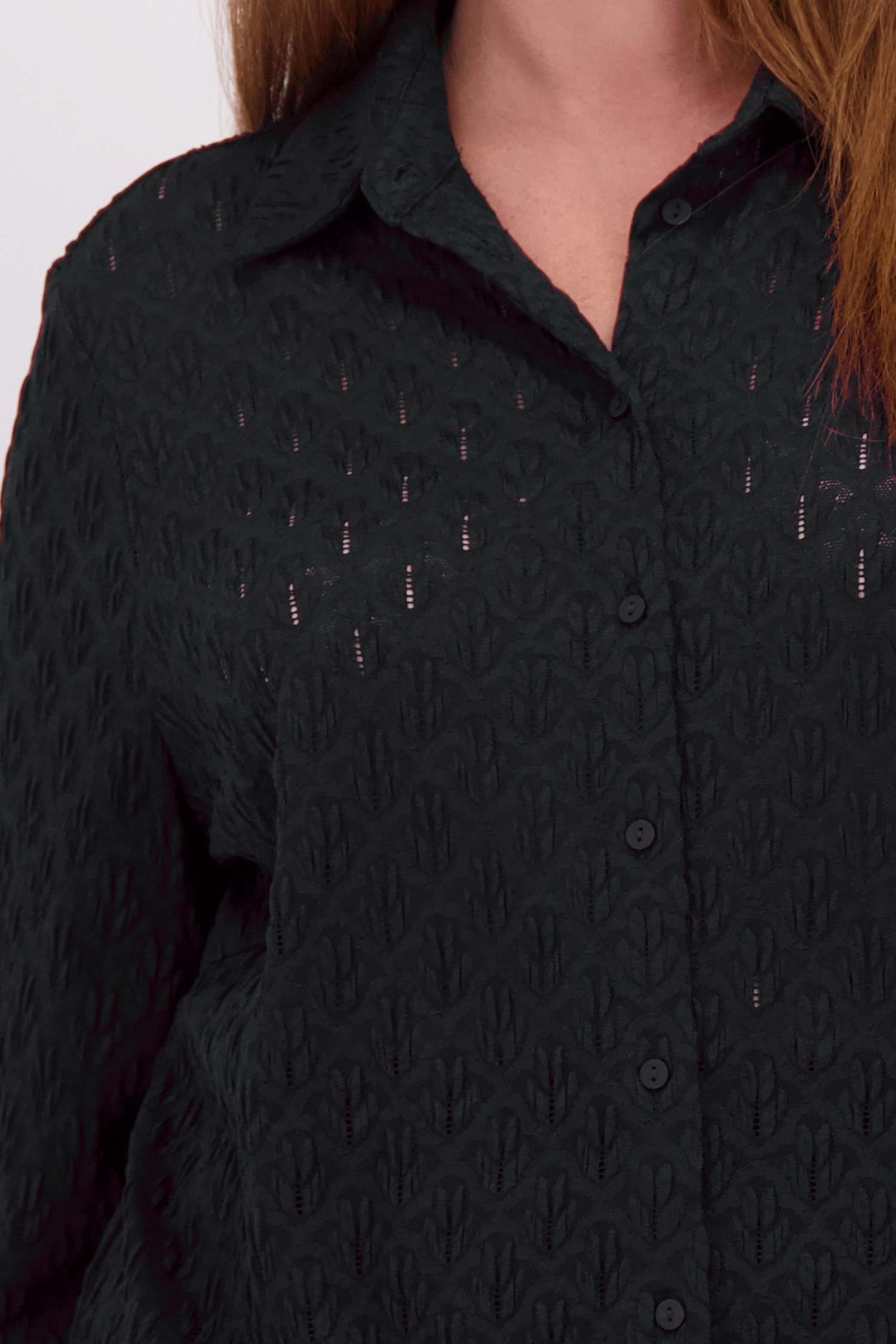 Détail de Blouse noire effet dentelle de ONLY Carmakoma pour Femmes