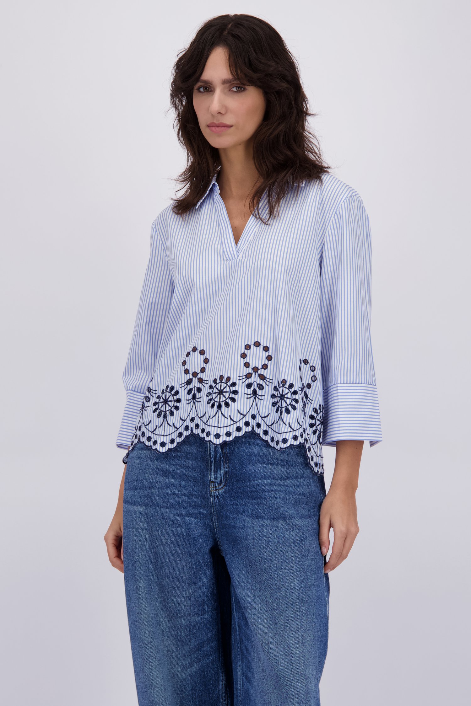 Le devant de Blouse rayée bleu et blanc de JDY pour Femmes