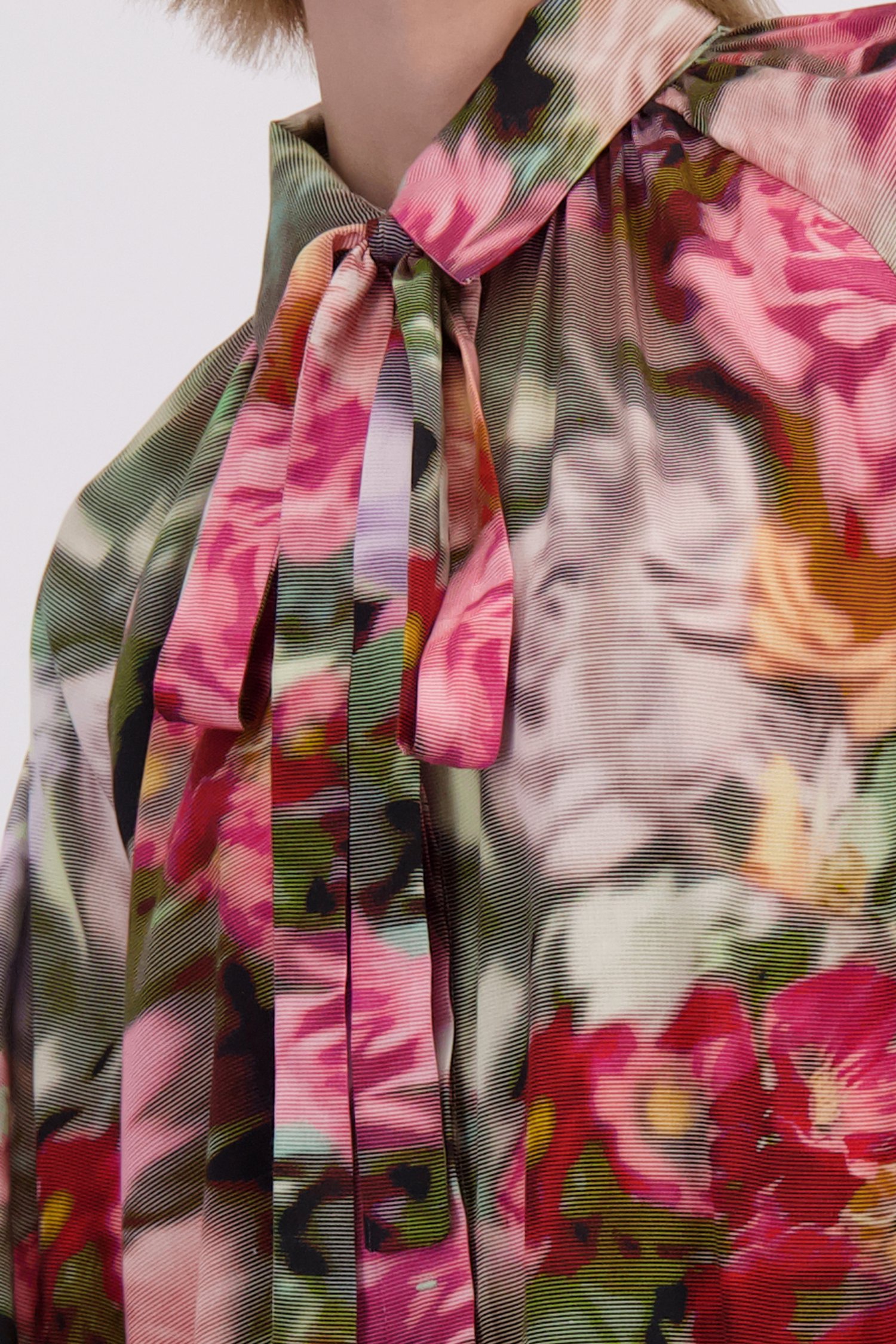 Détail de Blouse rose à fleurs de More & More pour Femmes