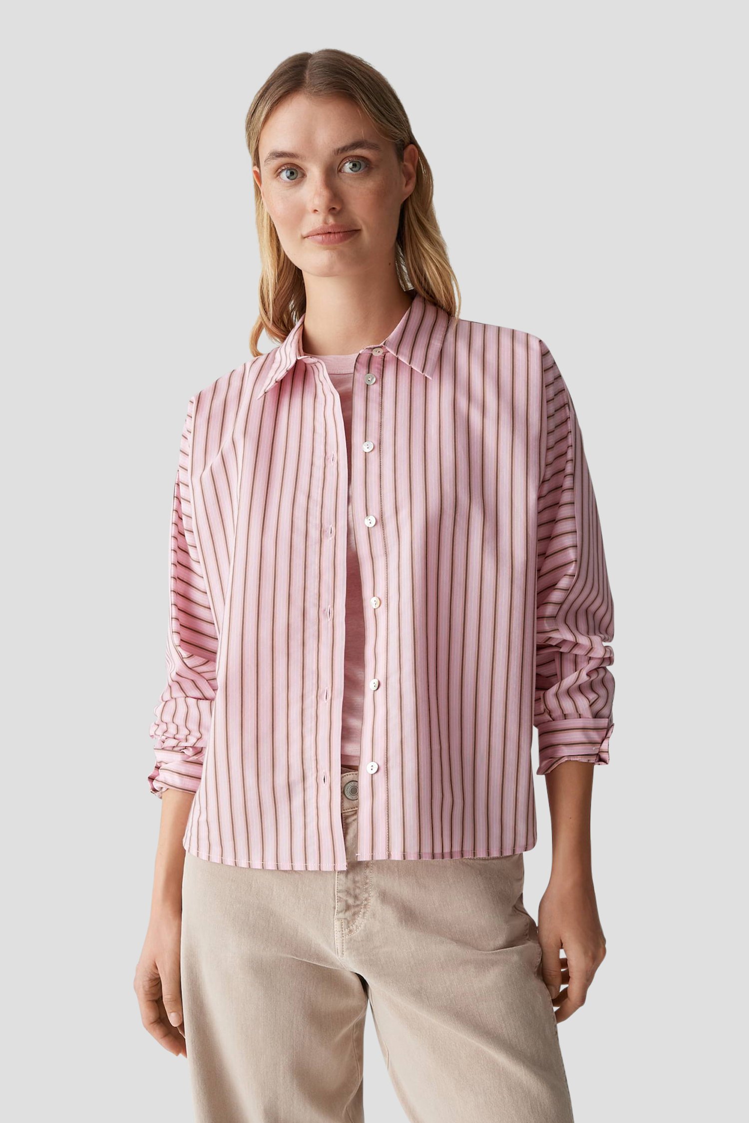 Le devant de Blouse rose à rayures de Opus pour Femmes