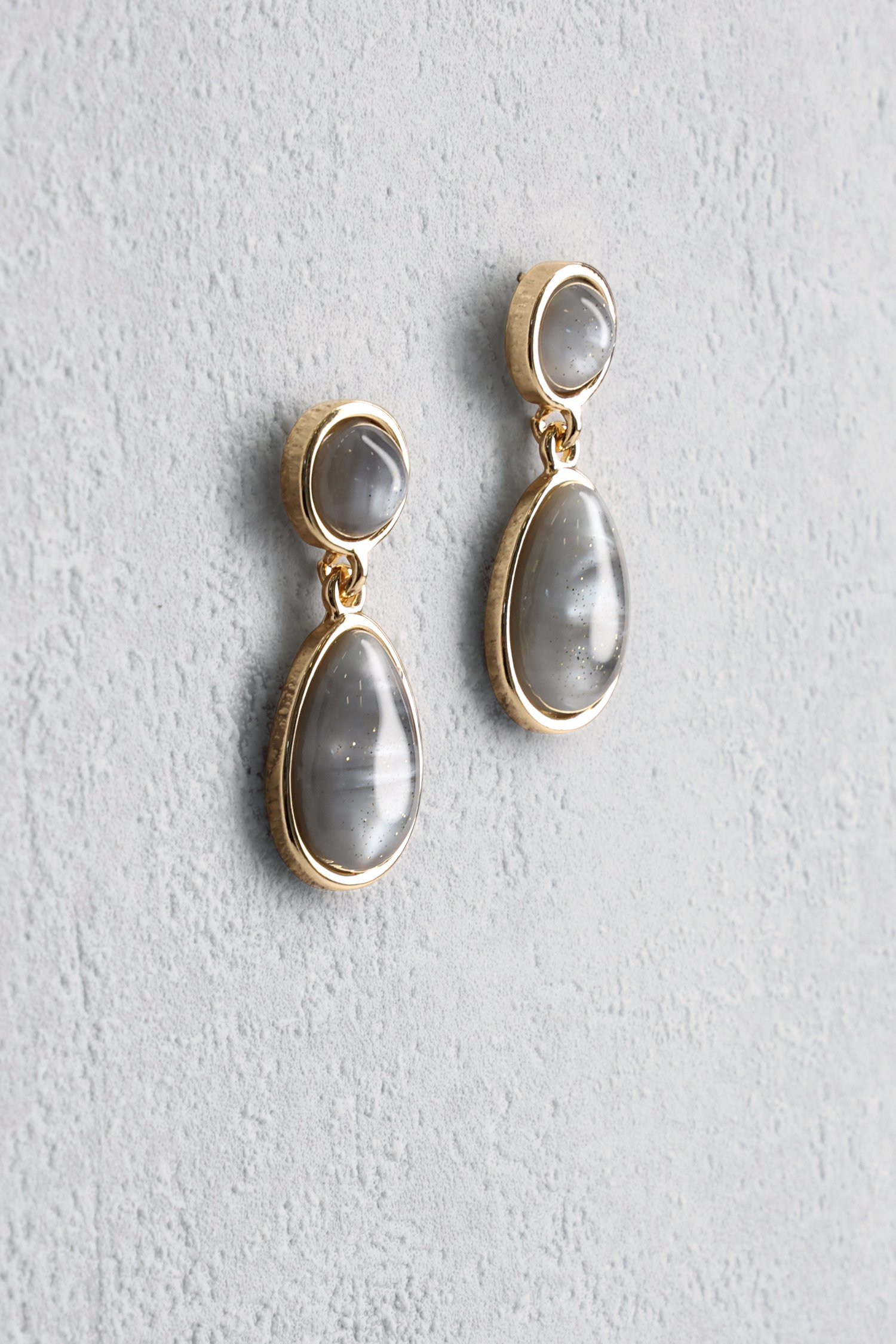 Photo produit 1 de Boucles d’oreilles grises goutte de Liberty Island pour Femmes