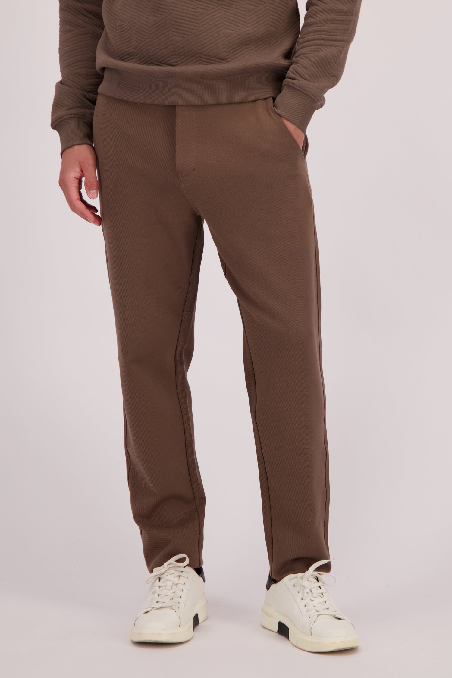 Voorkant van Bruine chino  door Casual Five voor Heren