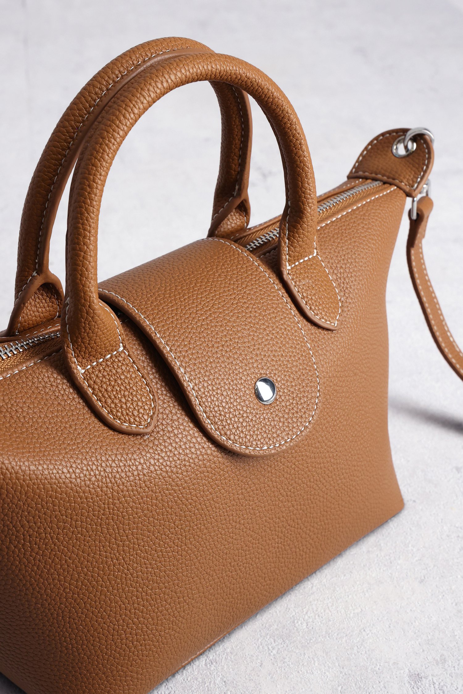 Bruine handtas met leather look van Liberty Island voor Dames