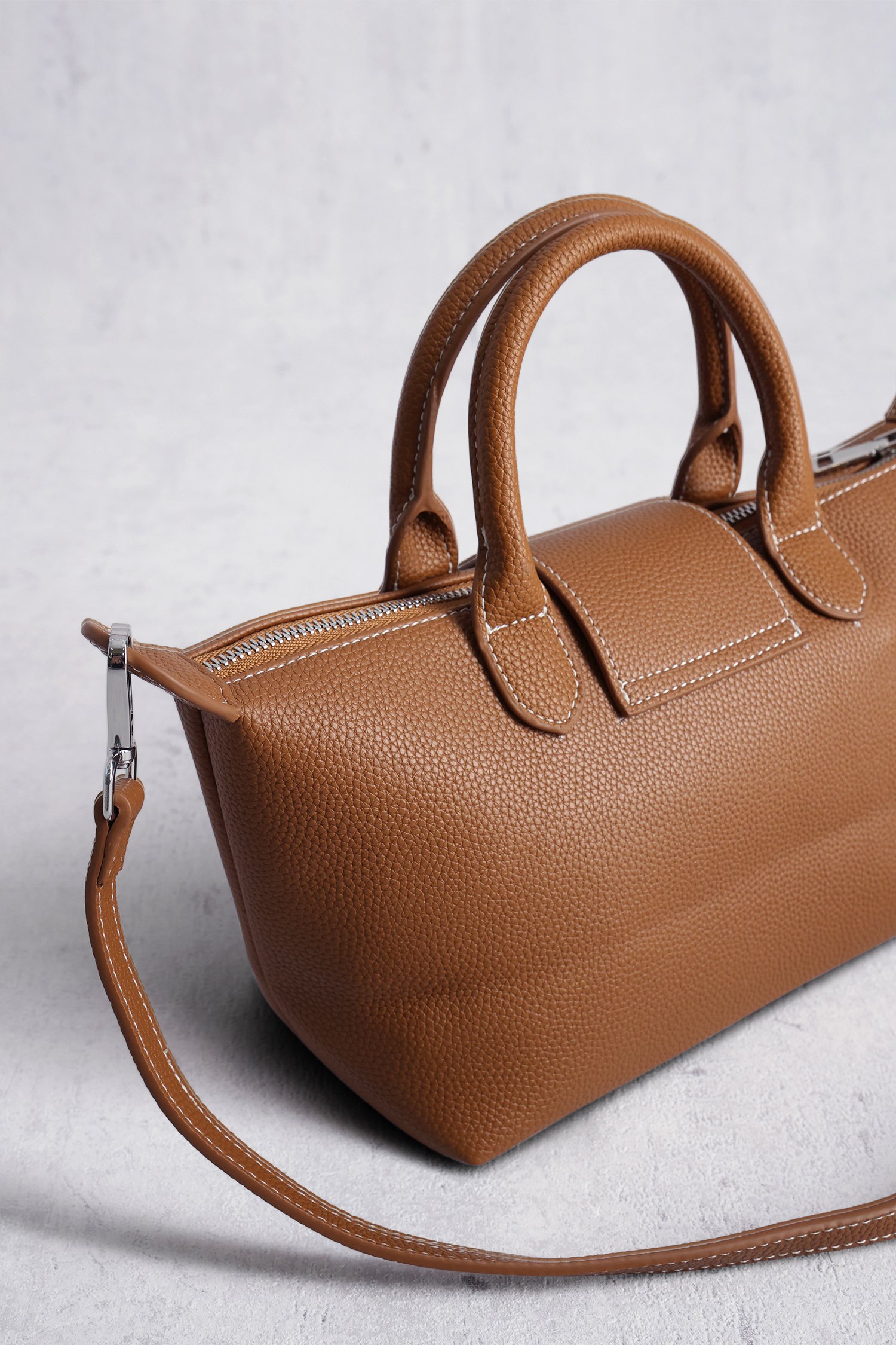 Bruine handtas met leather look van Liberty Island voor Dames