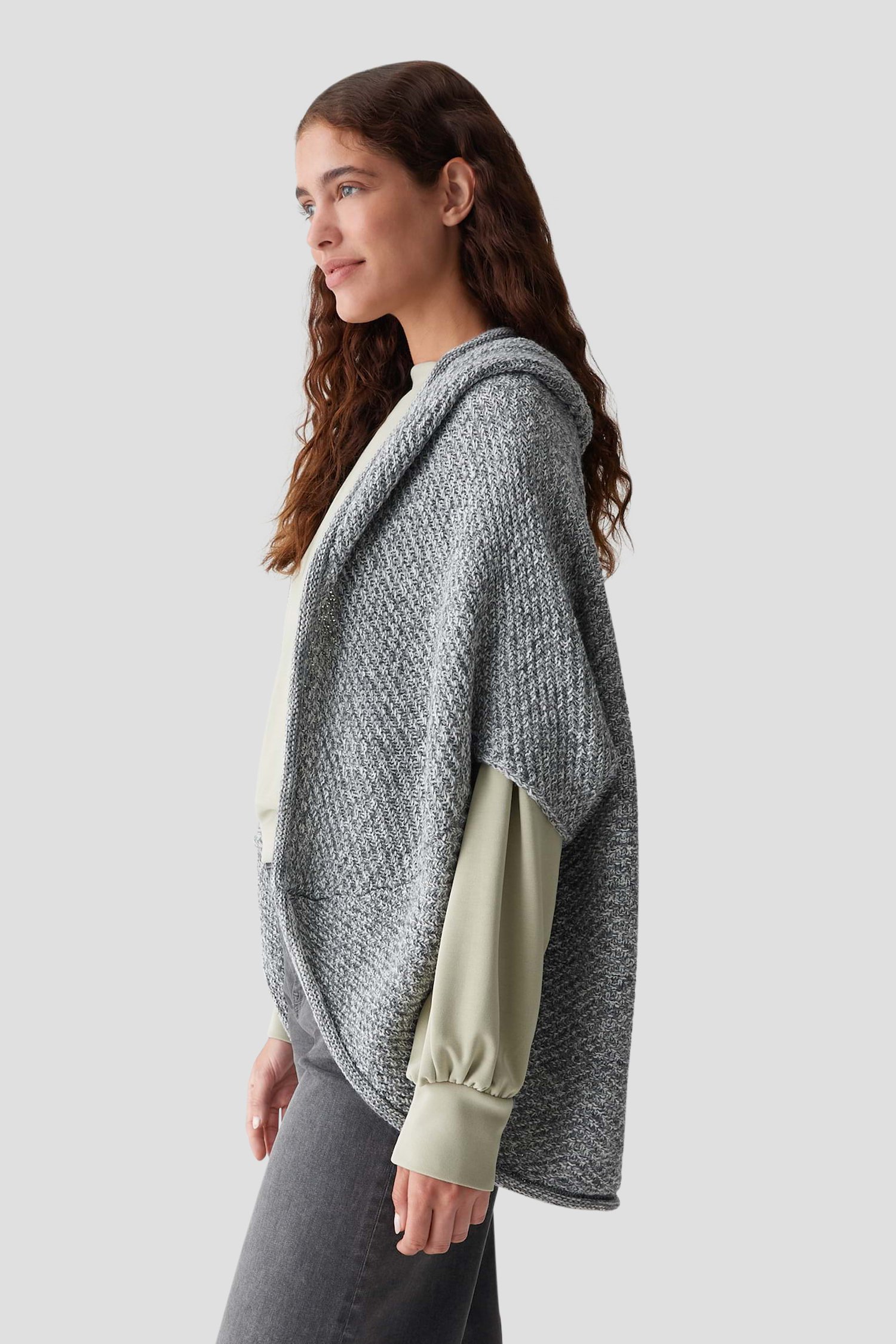 Détail de Cape tricotée grise de Opus pour Femmes