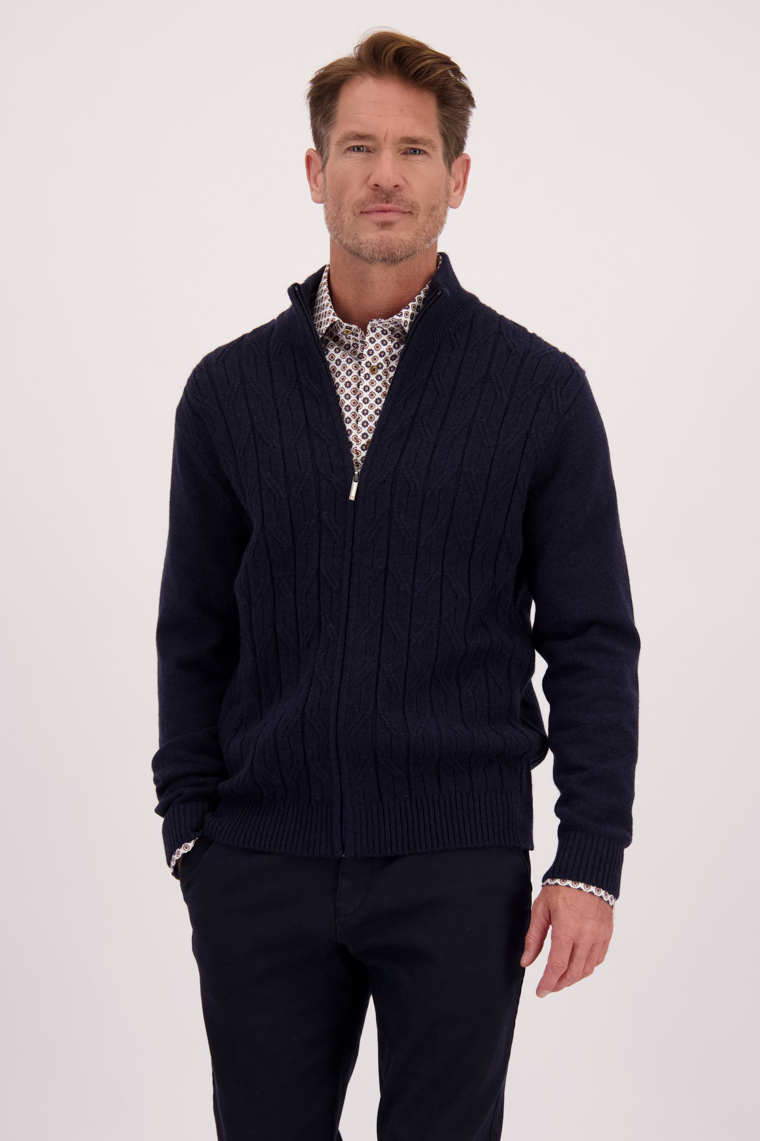 Le devant de Cardigan bleu marine à motif torsadé de Dansaert Blue pour Hommes